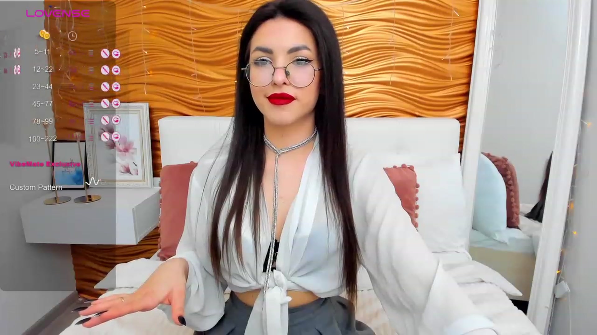 Gallery image thumbnail from MollyClark's myfreecams stream on, 02/05/2024, 13:51 image 13 of 20