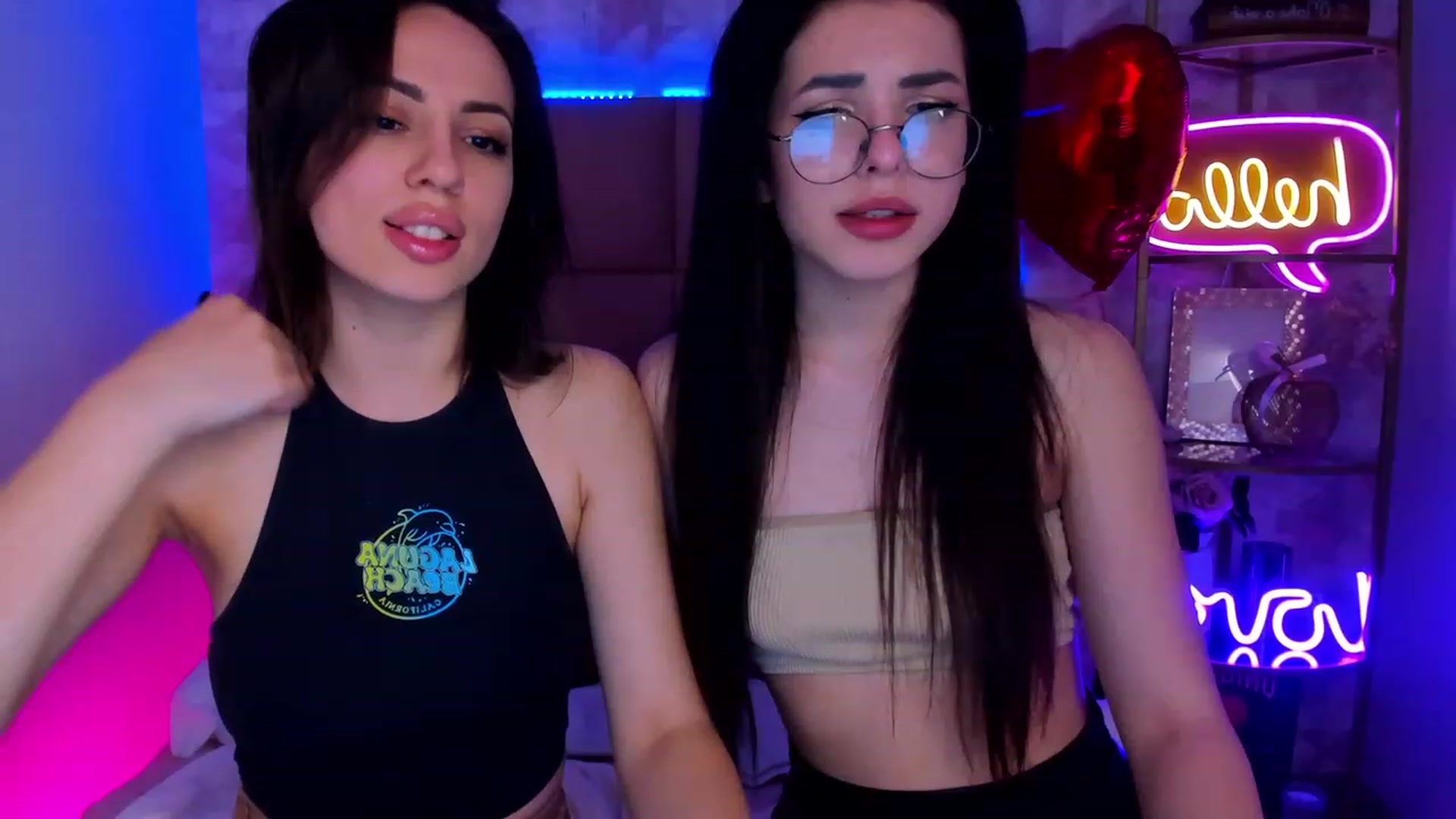Gallery image thumbnail from MollyClark's myfreecams stream on, 02/16/2024, 18:52 image 20 of 20