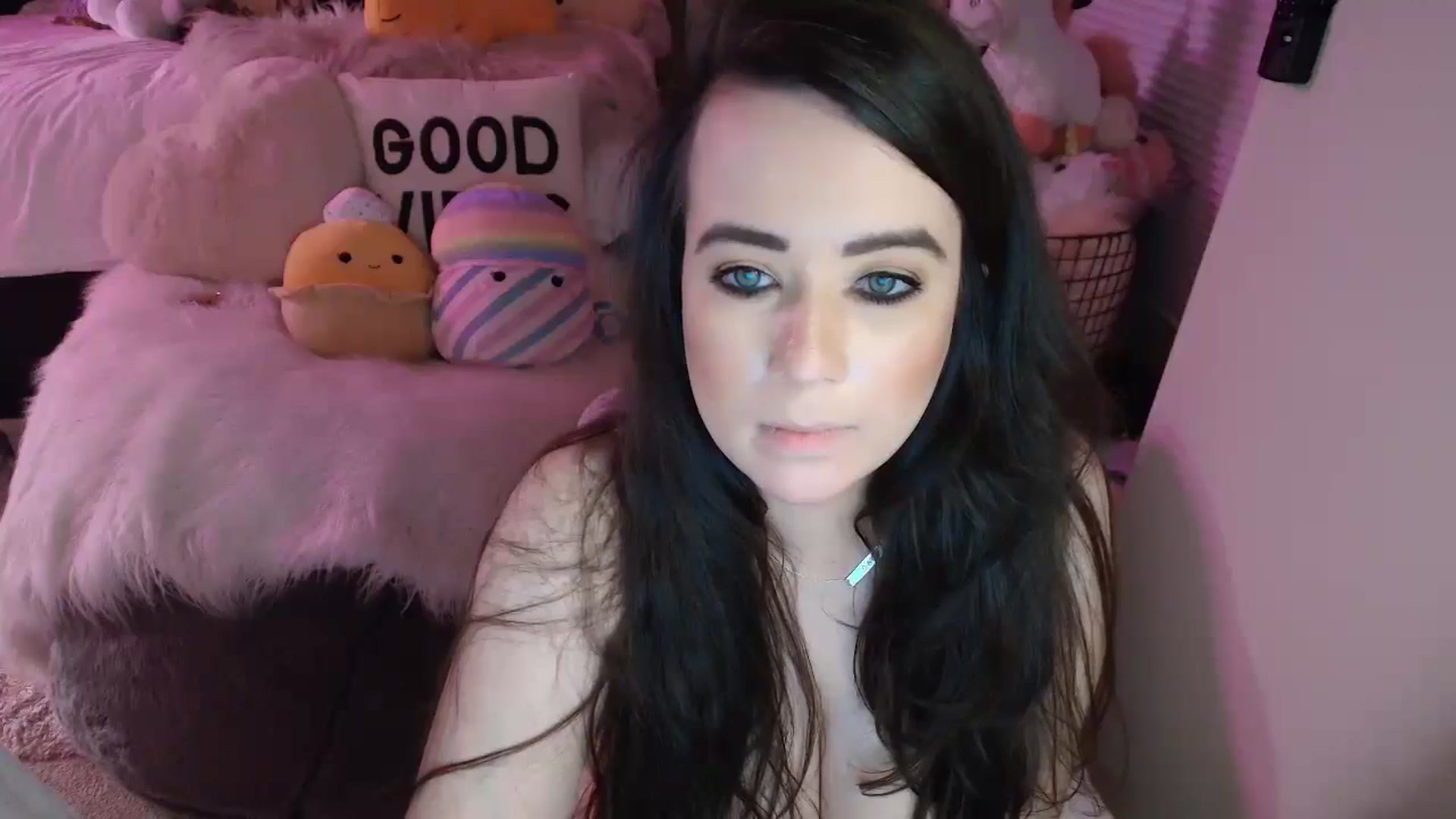 Gallery image thumbnail from MollyConnoly1's myfreecams stream on, 05/09/2024, 09:04 image 6 of 20