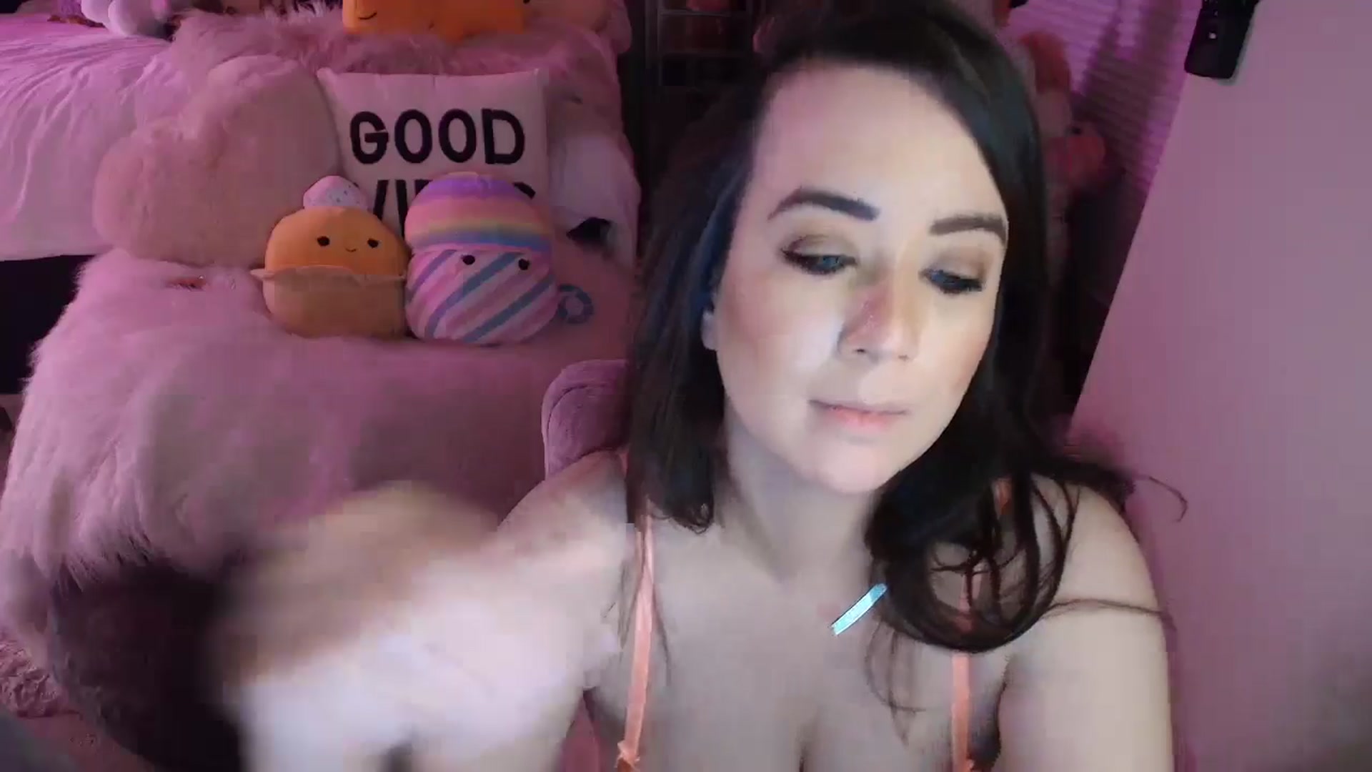 Gallery image thumbnail from MollyConnoly1's myfreecams stream on, 05/09/2024, 09:33 image 9 of 20