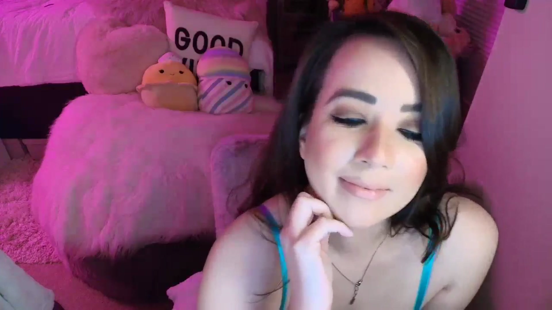 Gallery image thumbnail from MollyConnoly1's myfreecams stream on, 05/19/2024, 07:06 image 14 of 20