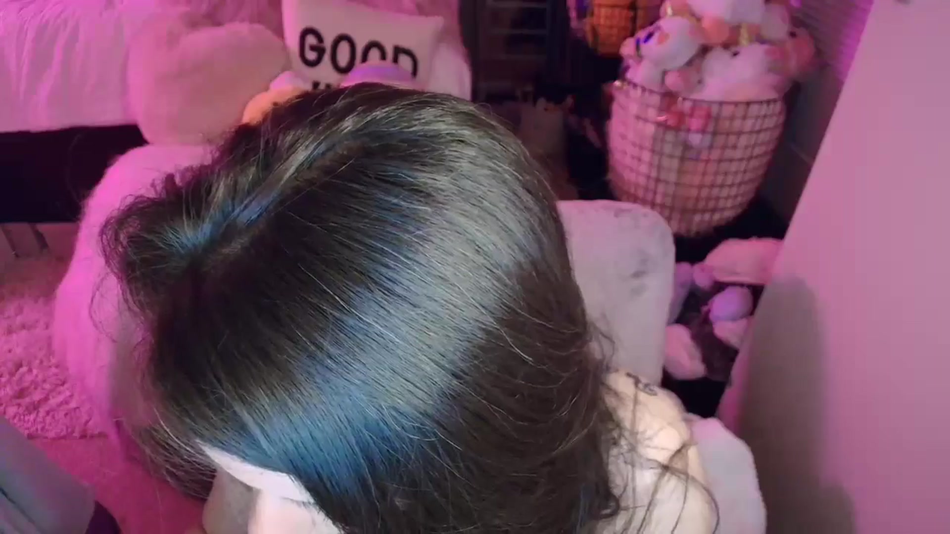 Gallery image thumbnail from MollyConnoly1's myfreecams stream on, 05/19/2024, 09:07 image 6 of 20