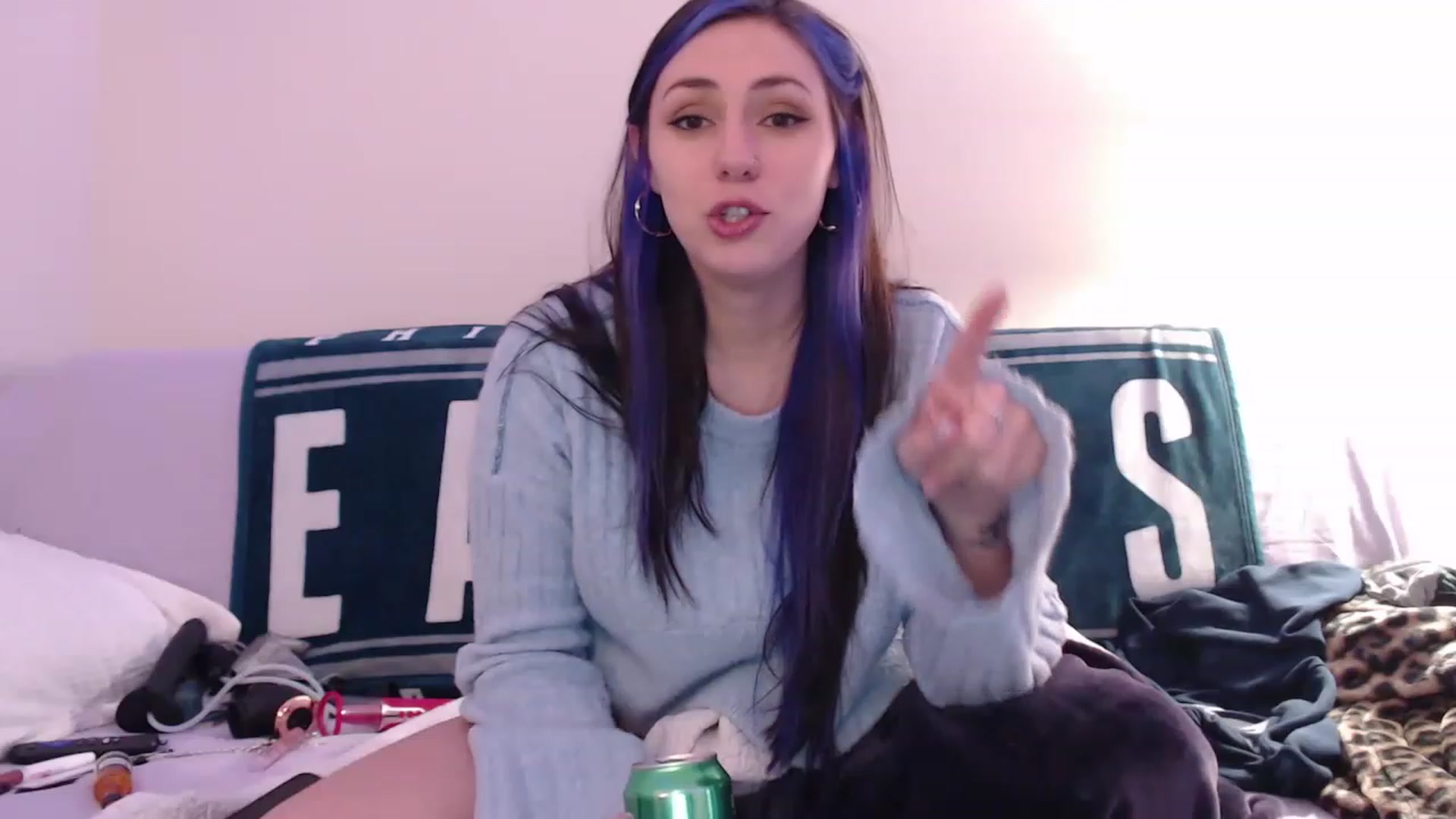 Gallery image thumbnail from MollyMaeve's myfreecams stream on, 01/29/2023, 06:11 image 10 of 20