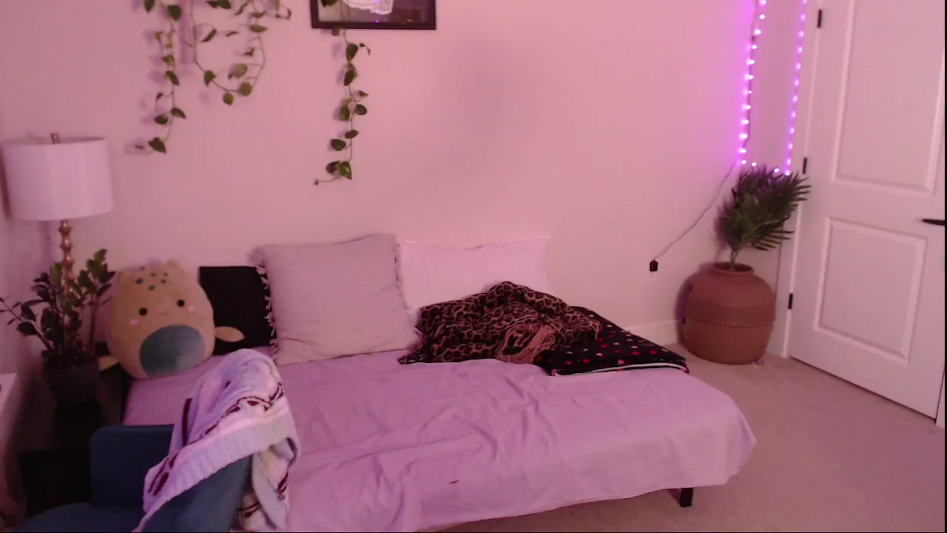 Gallery image thumbnail from MollyMaeve's myfreecams stream on, 02/25/2023, 06:01 image 4 of 20