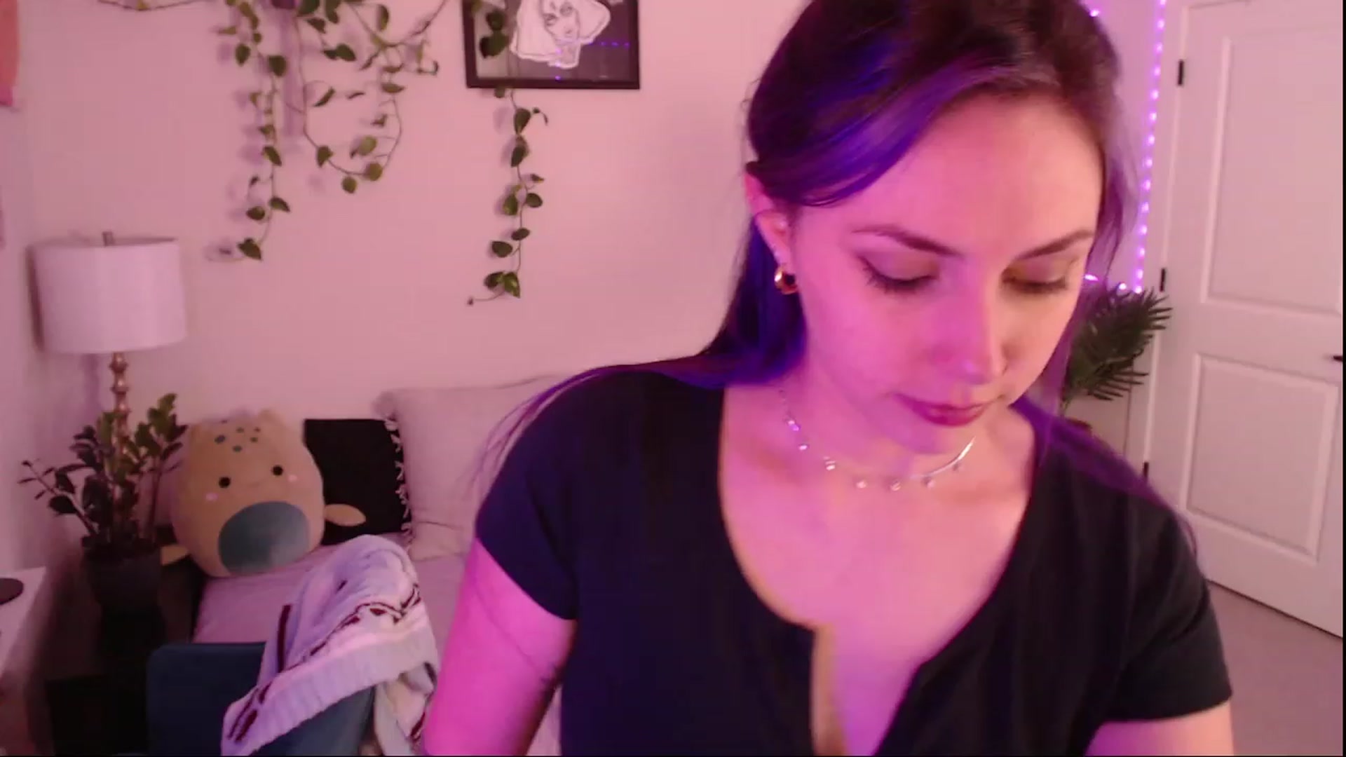 Gallery image thumbnail from MollyMaeve's myfreecams stream on, 02/25/2023, 06:01 image 6 of 20