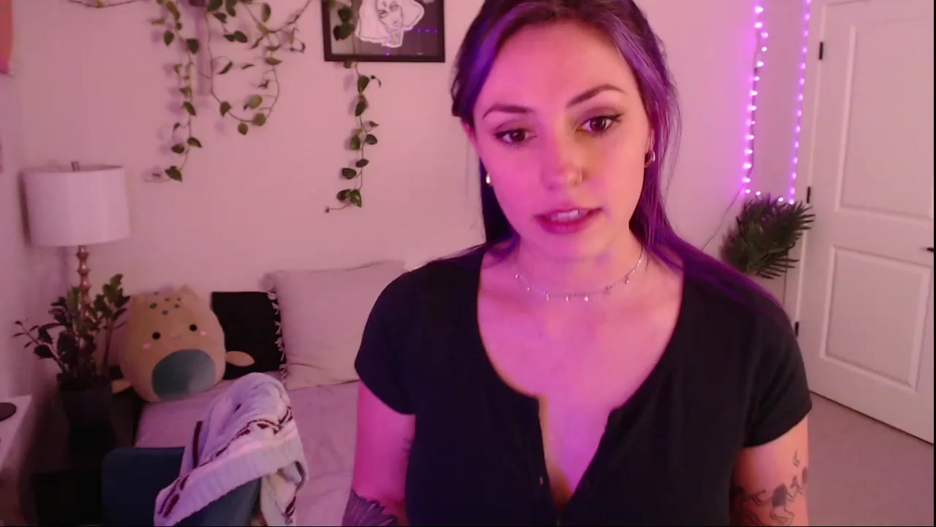 Gallery image thumbnail from MollyMaeve's myfreecams stream on, 02/25/2023, 06:01 image 9 of 20