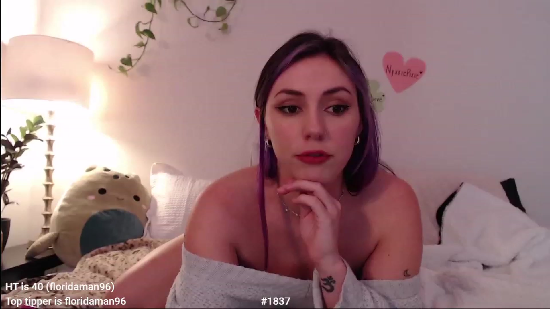 Gallery image thumbnail from MollyMaeve's myfreecams stream on, 03/09/2023, 02:15 image 5 of 20
