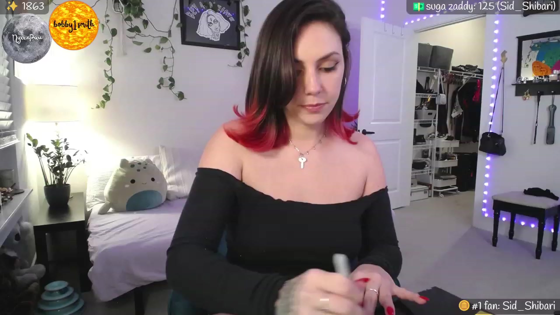 Gallery image thumbnail from MollyMaeve's myfreecams stream on, 04/01/2023, 04:24 image 1 of 20