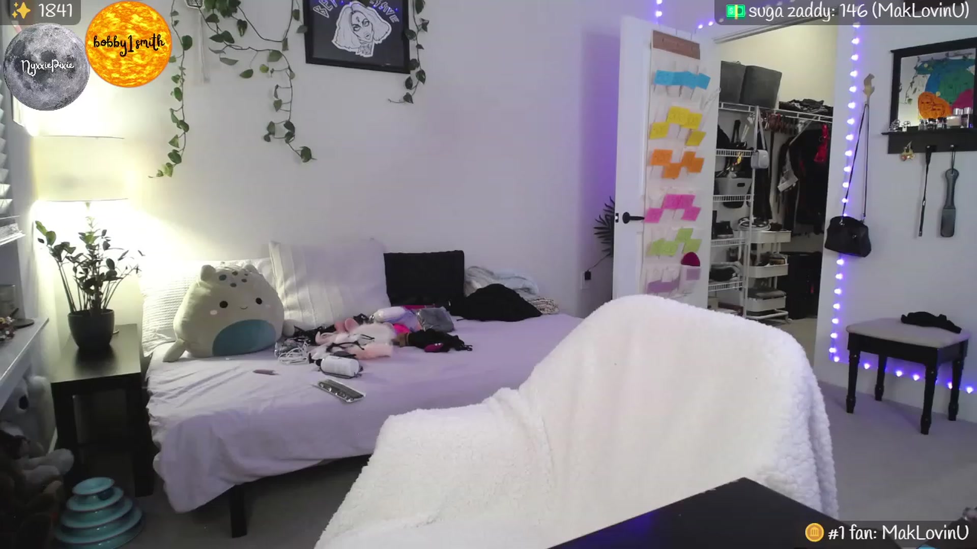 Gallery image thumbnail from MollyMaeve's myfreecams stream on, 04/01/2023, 04:24 image 12 of 20