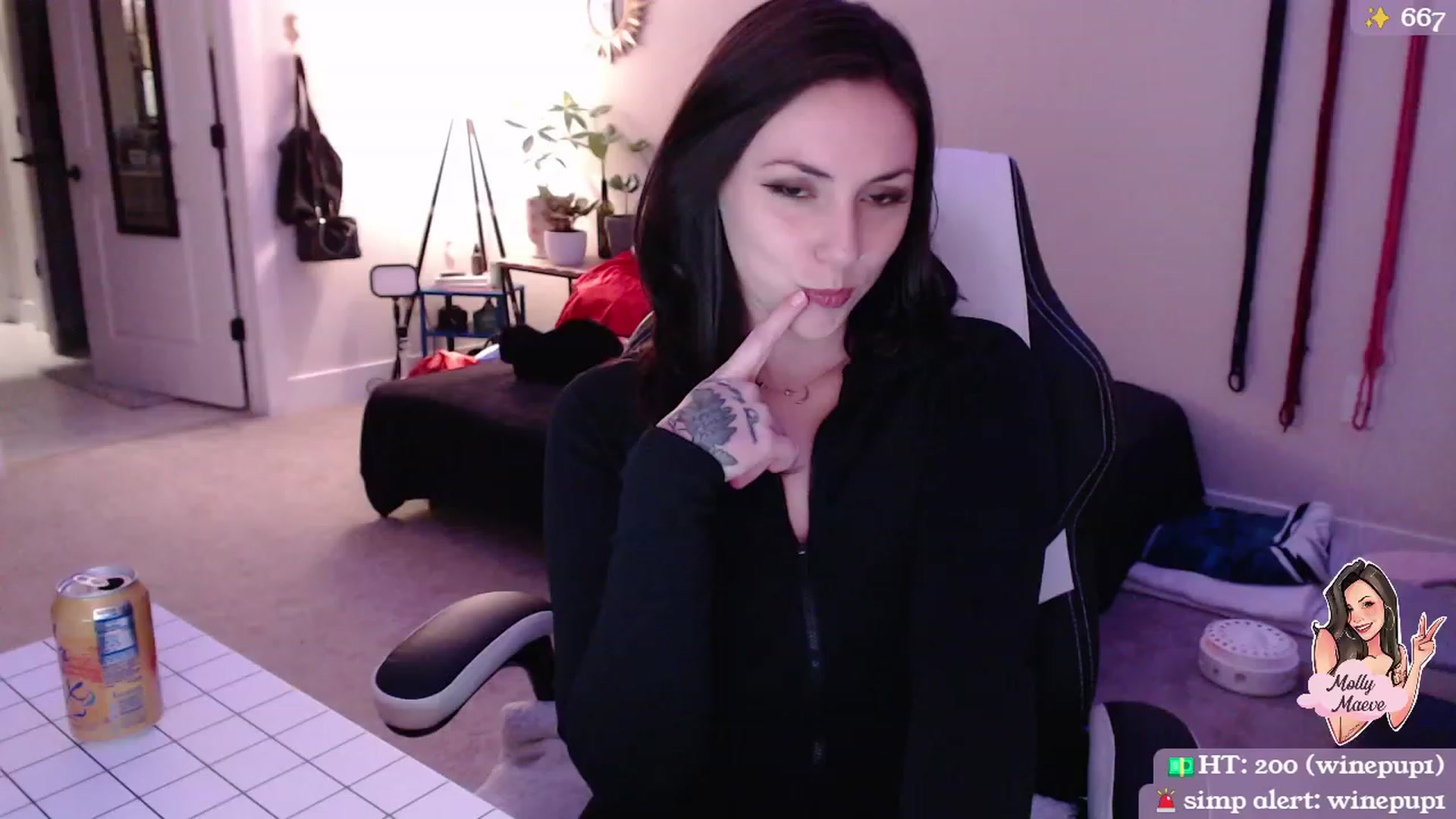 Gallery image thumbnail from MollyMaeve's myfreecams stream on, 03/12/2024, 02:02 image 3 of 20