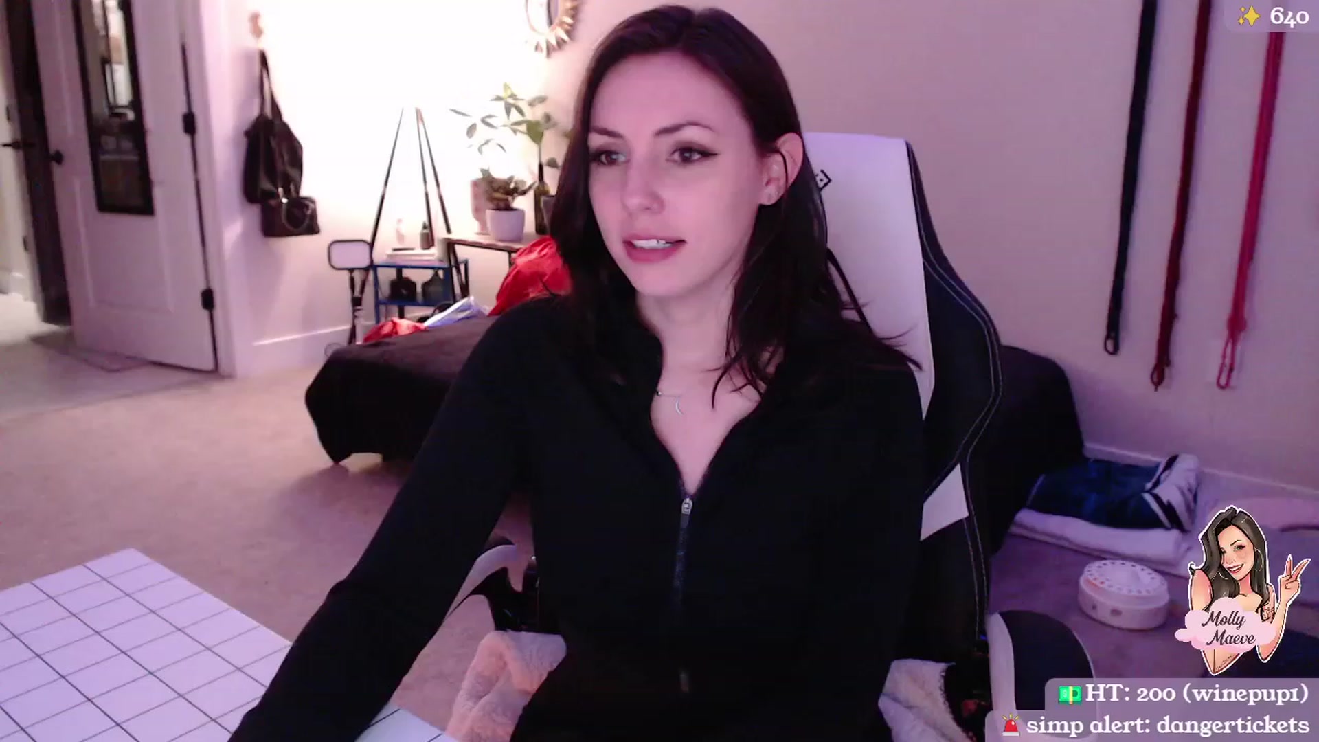 Gallery image thumbnail from MollyMaeve's myfreecams stream on, 03/12/2024, 03:05 image 14 of 20