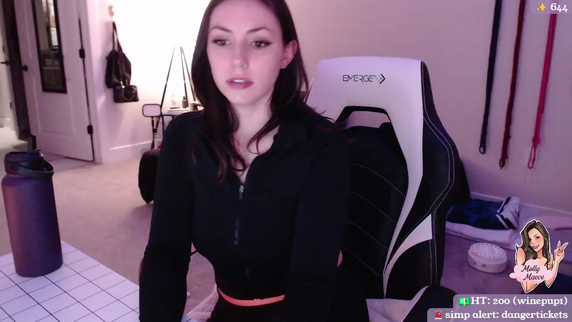 Gallery image thumbnail from MollyMaeve's myfreecams stream on, 03/12/2024, 03:05 image 2 of 20