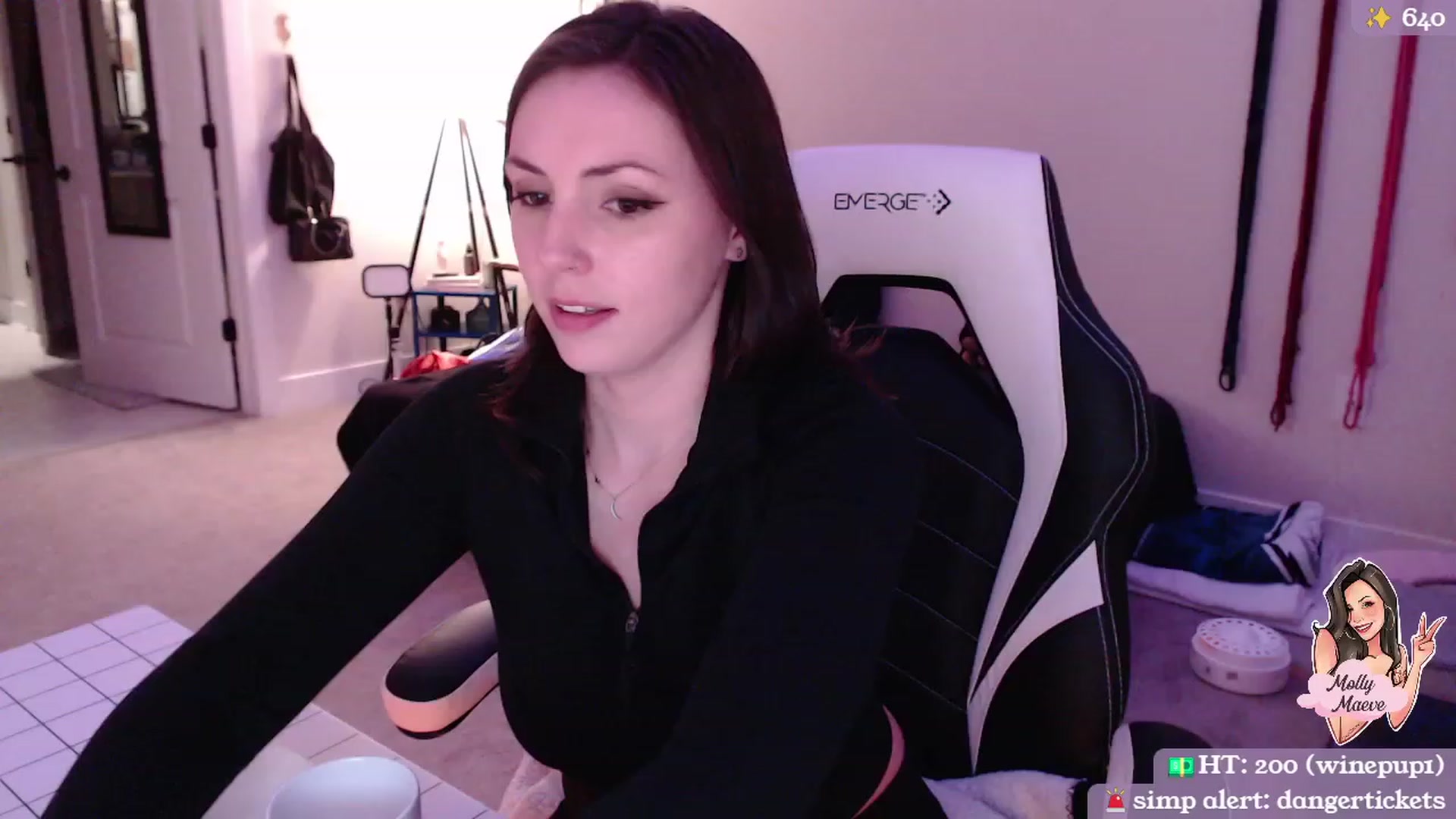 Gallery image thumbnail from MollyMaeve's myfreecams stream on, 03/12/2024, 03:05 image 16 of 20