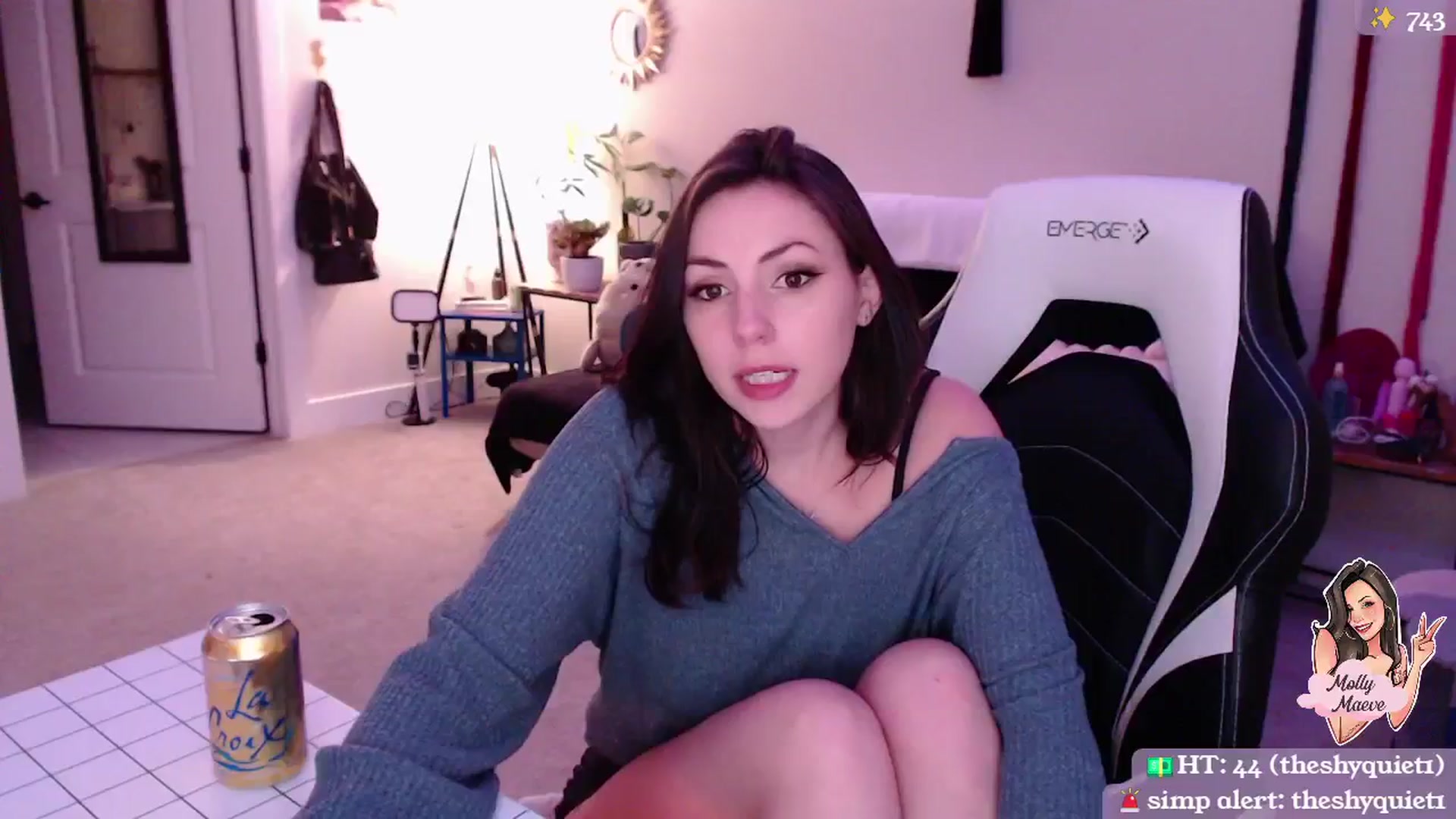 Gallery image thumbnail from MollyMaeve's myfreecams stream on, 03/19/2024, 02:01 image 1 of 20
