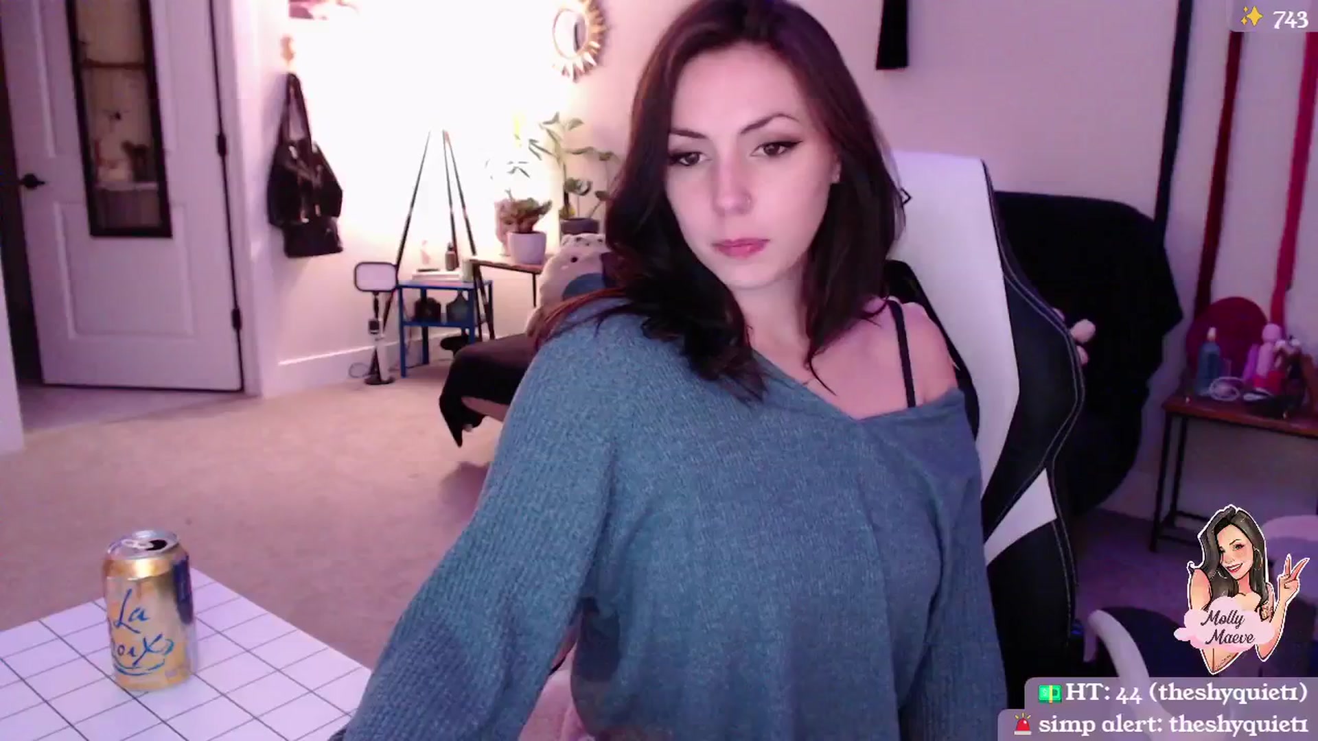 Gallery image thumbnail from MollyMaeve's myfreecams stream on, 03/19/2024, 02:01 image 4 of 20