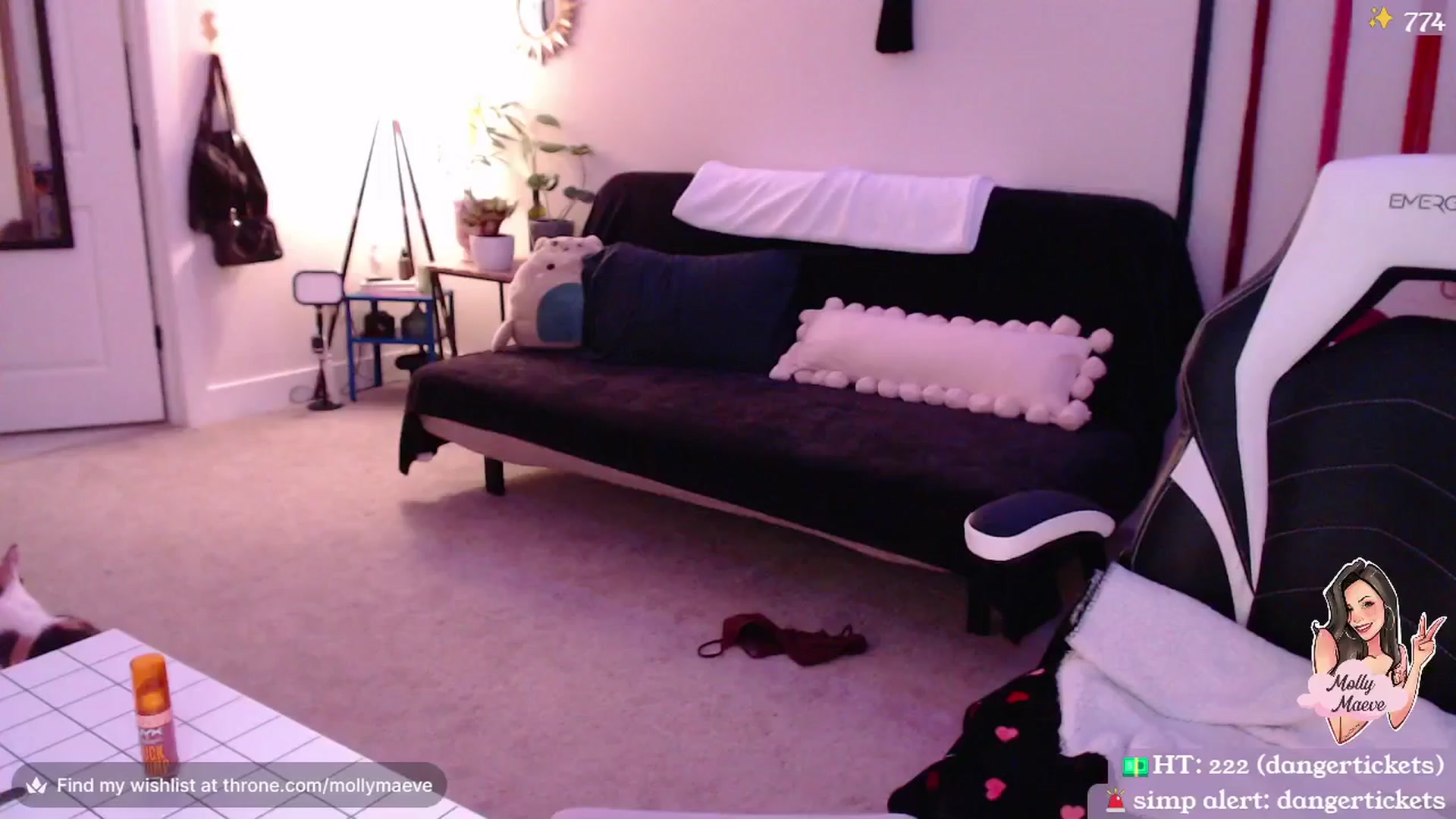 Gallery image thumbnail from MollyMaeve's myfreecams stream on, 03/23/2024, 03:33 image 18 of 20