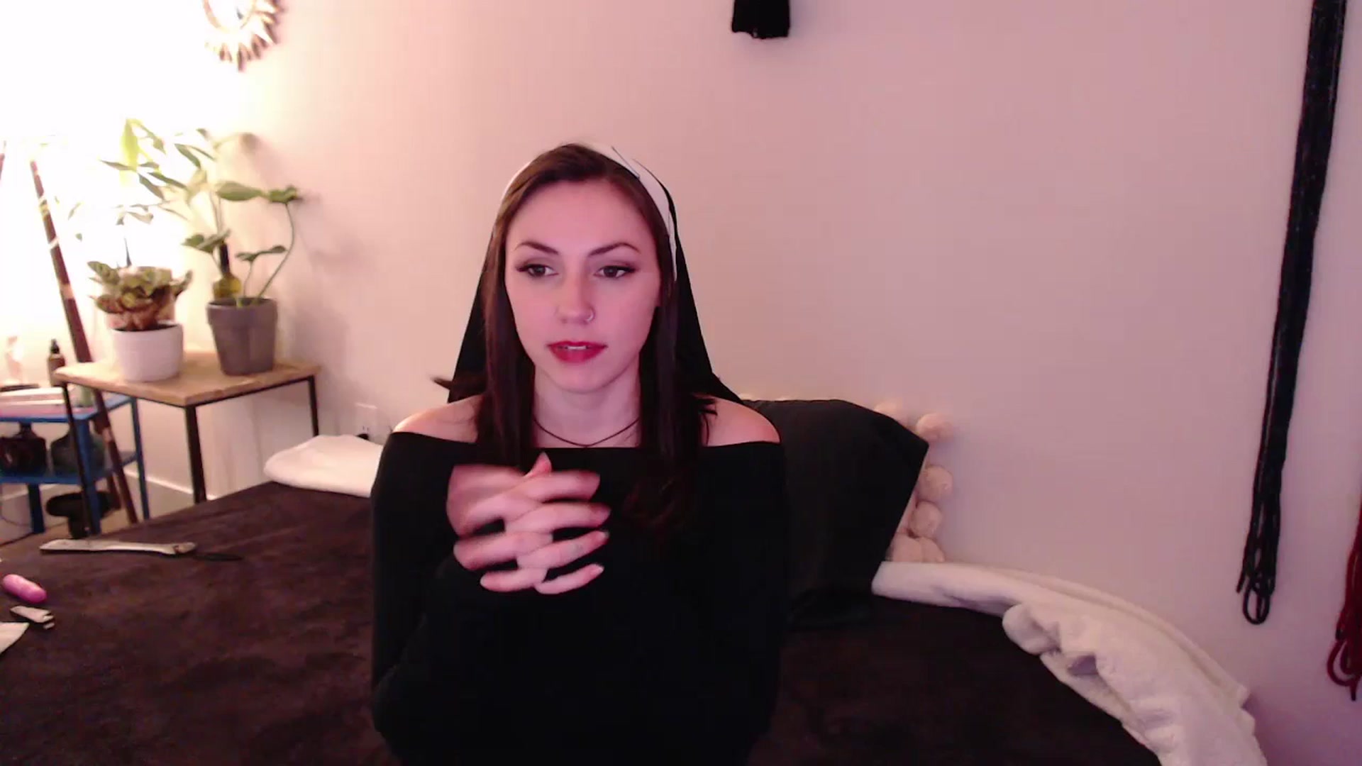 Gallery image thumbnail from MollyMaeve's myfreecams stream on, 04/01/2024, 05:16 image 12 of 20