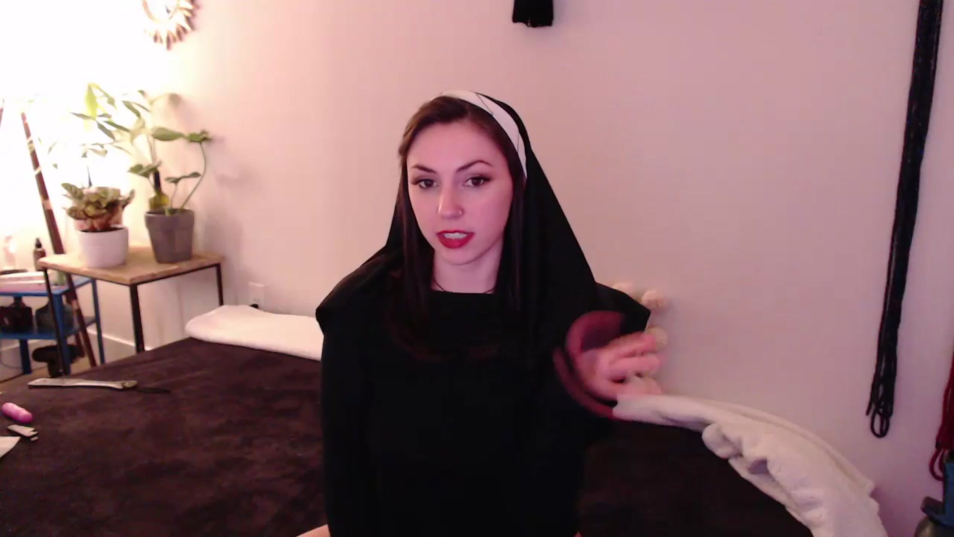 Gallery image thumbnail from MollyMaeve's myfreecams stream on, 04/01/2024, 05:16 image 11 of 20