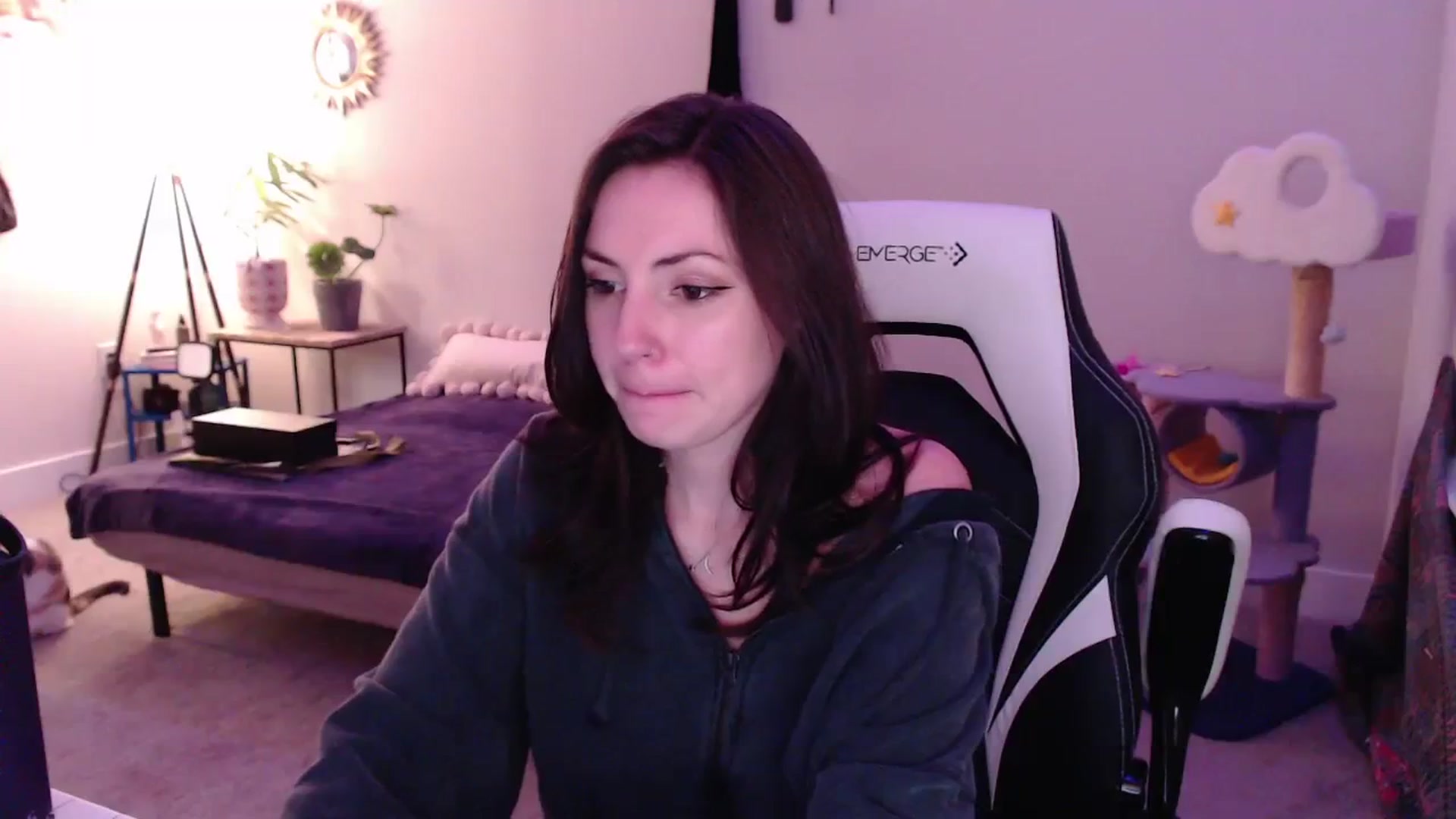 Gallery image thumbnail from MollyMaeve's myfreecams stream on, 04/09/2024, 02:26 image 6 of 20