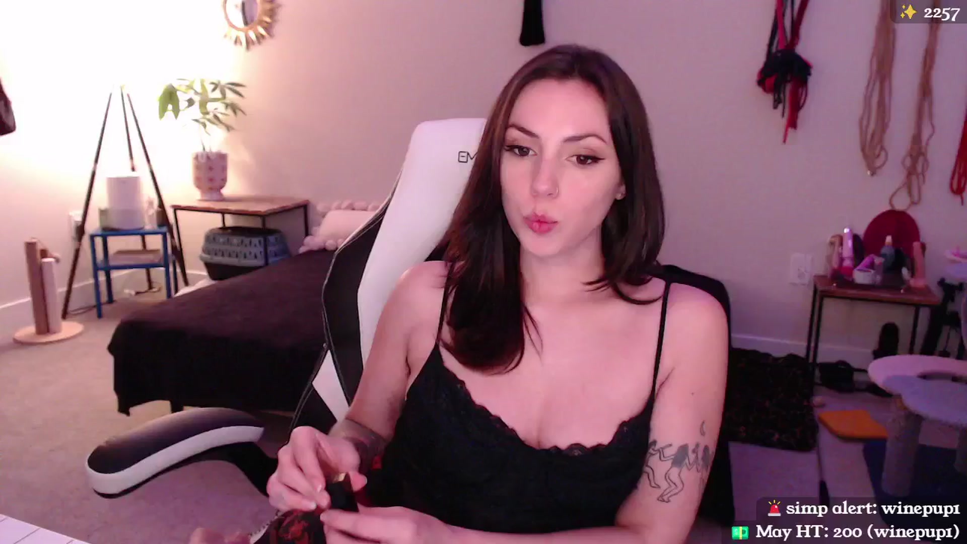 Gallery image thumbnail from MollyMaeve's myfreecams stream on, 05/04/2024, 01:50 image 14 of 20