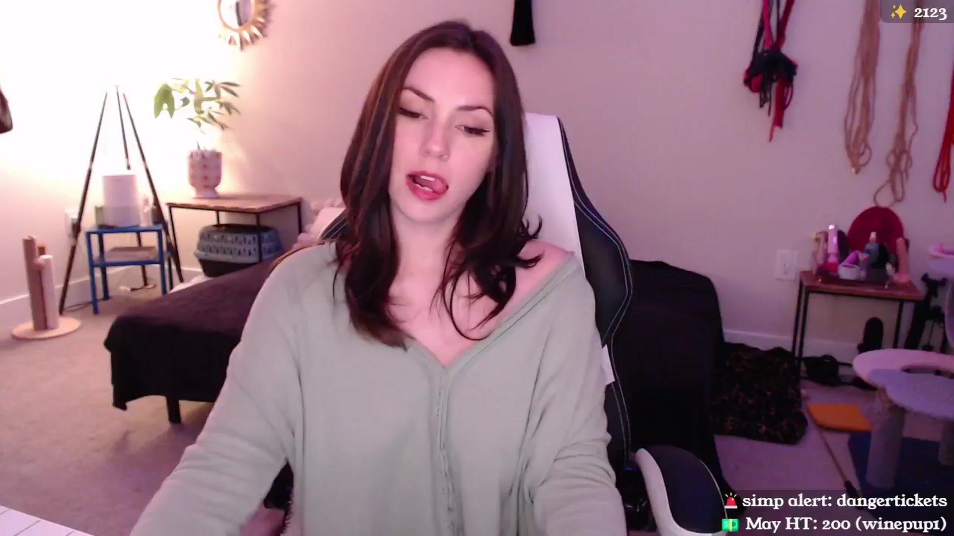 Gallery image thumbnail from MollyMaeve's myfreecams stream on, 05/04/2024, 02:38 image 9 of 20