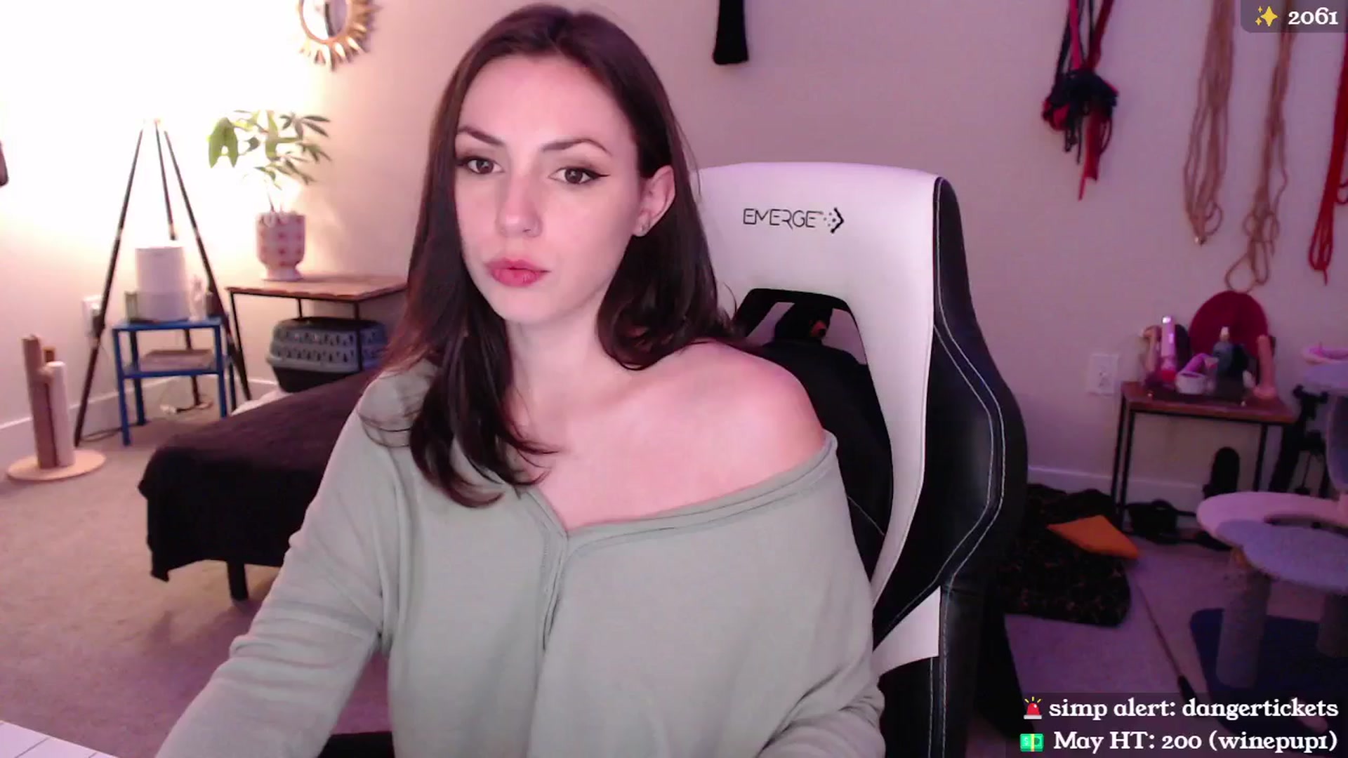 Gallery image thumbnail from MollyMaeve's myfreecams stream on, 05/04/2024, 02:38 image 15 of 20