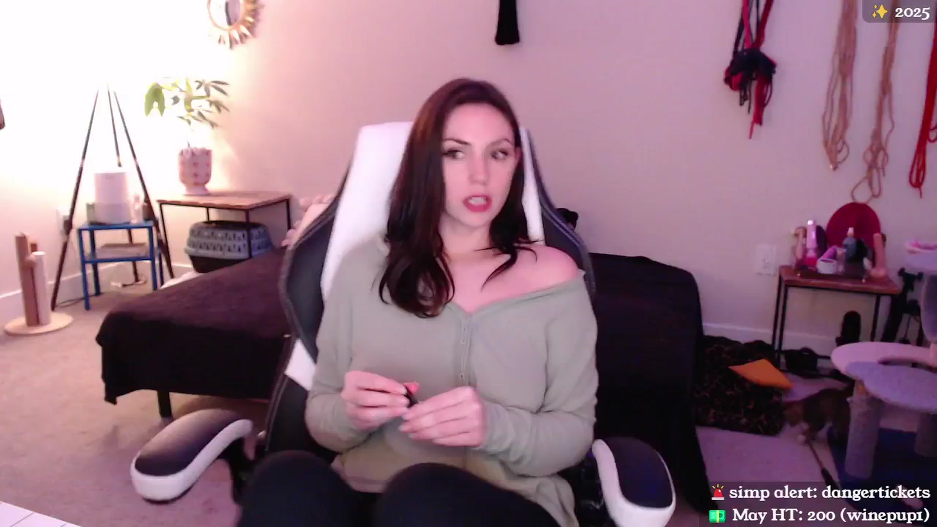 Gallery image thumbnail from MollyMaeve's myfreecams stream on, 05/04/2024, 02:38 image 20 of 20