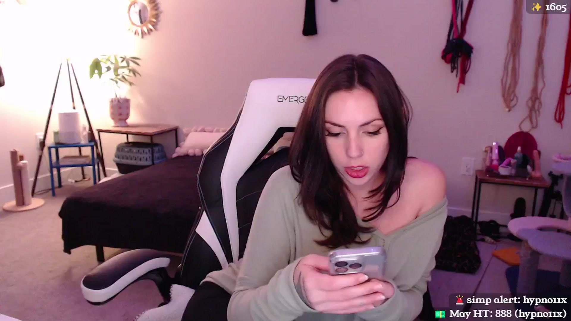 Gallery image thumbnail from MollyMaeve's myfreecams stream on, 05/04/2024, 03:51 image 9 of 20