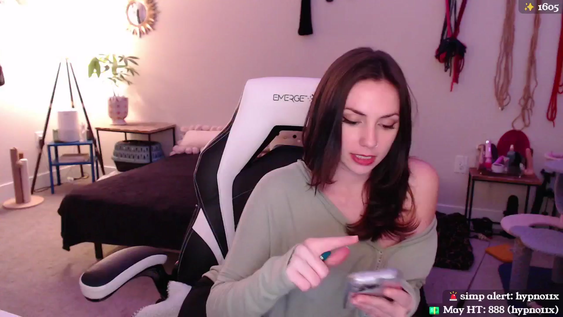 Gallery image thumbnail from MollyMaeve's myfreecams stream on, 05/04/2024, 03:51 image 11 of 20
