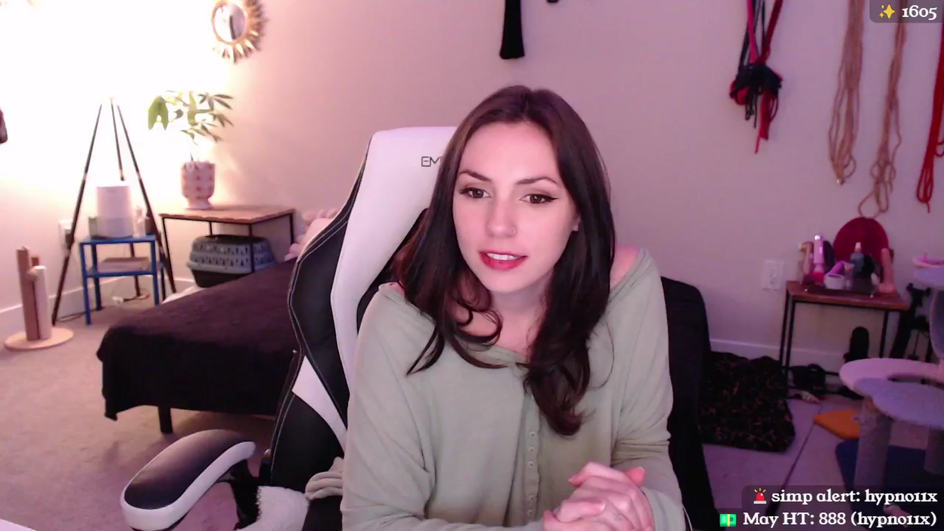 Gallery image thumbnail from MollyMaeve's myfreecams stream on, 05/04/2024, 03:51 image 7 of 20