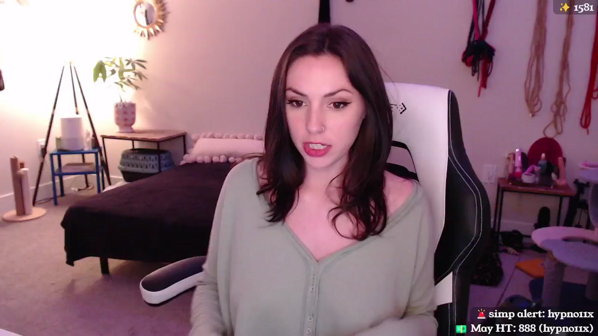 Gallery image thumbnail from MollyMaeve's myfreecams stream on, 05/04/2024, 03:51 image 17 of 20