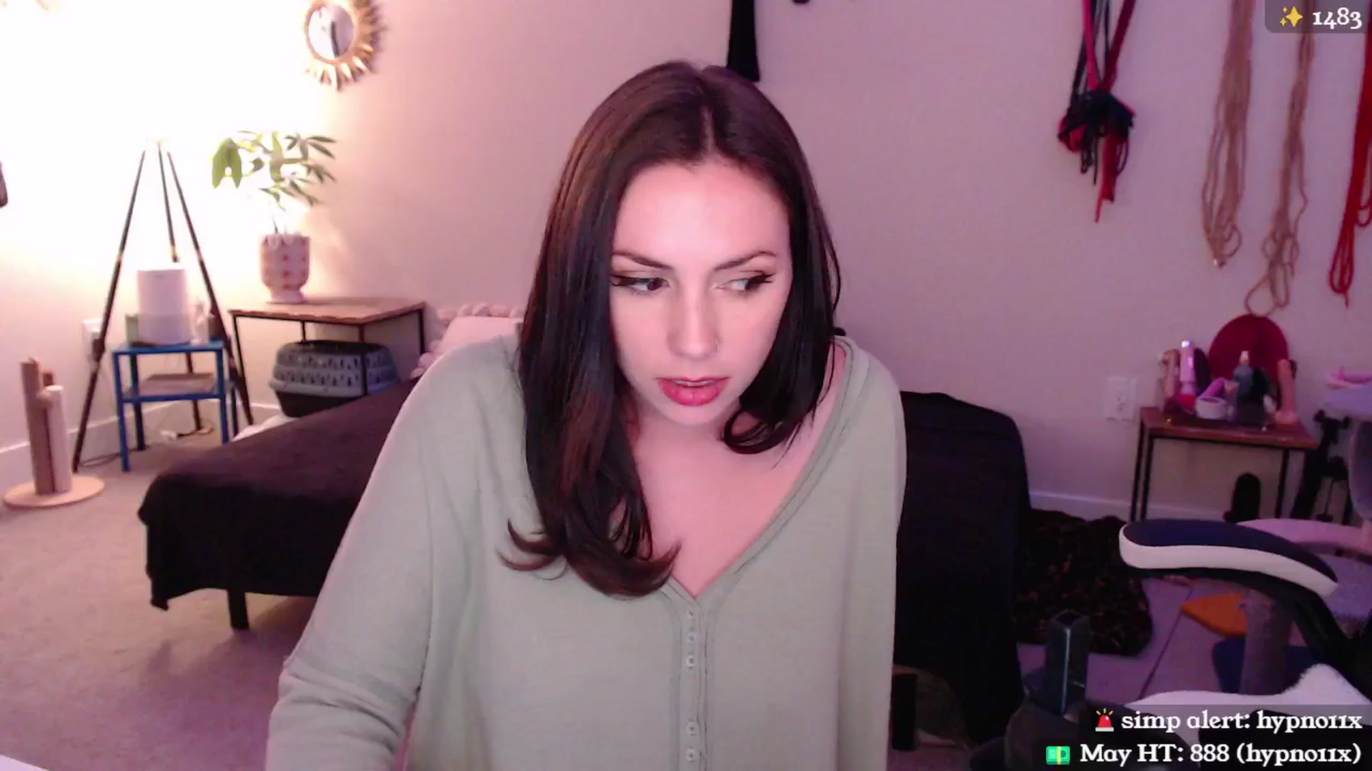 Gallery image thumbnail from MollyMaeve's myfreecams stream on, 05/04/2024, 04:33 image 5 of 20