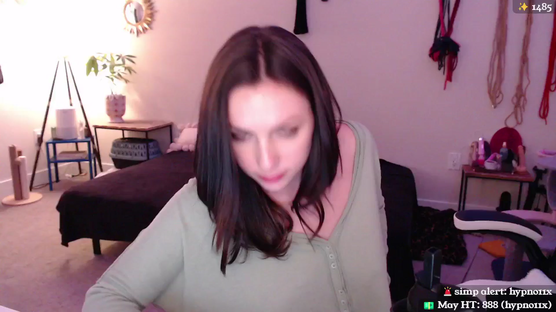 Gallery image thumbnail from MollyMaeve's myfreecams stream on, 05/04/2024, 04:33 image 6 of 20