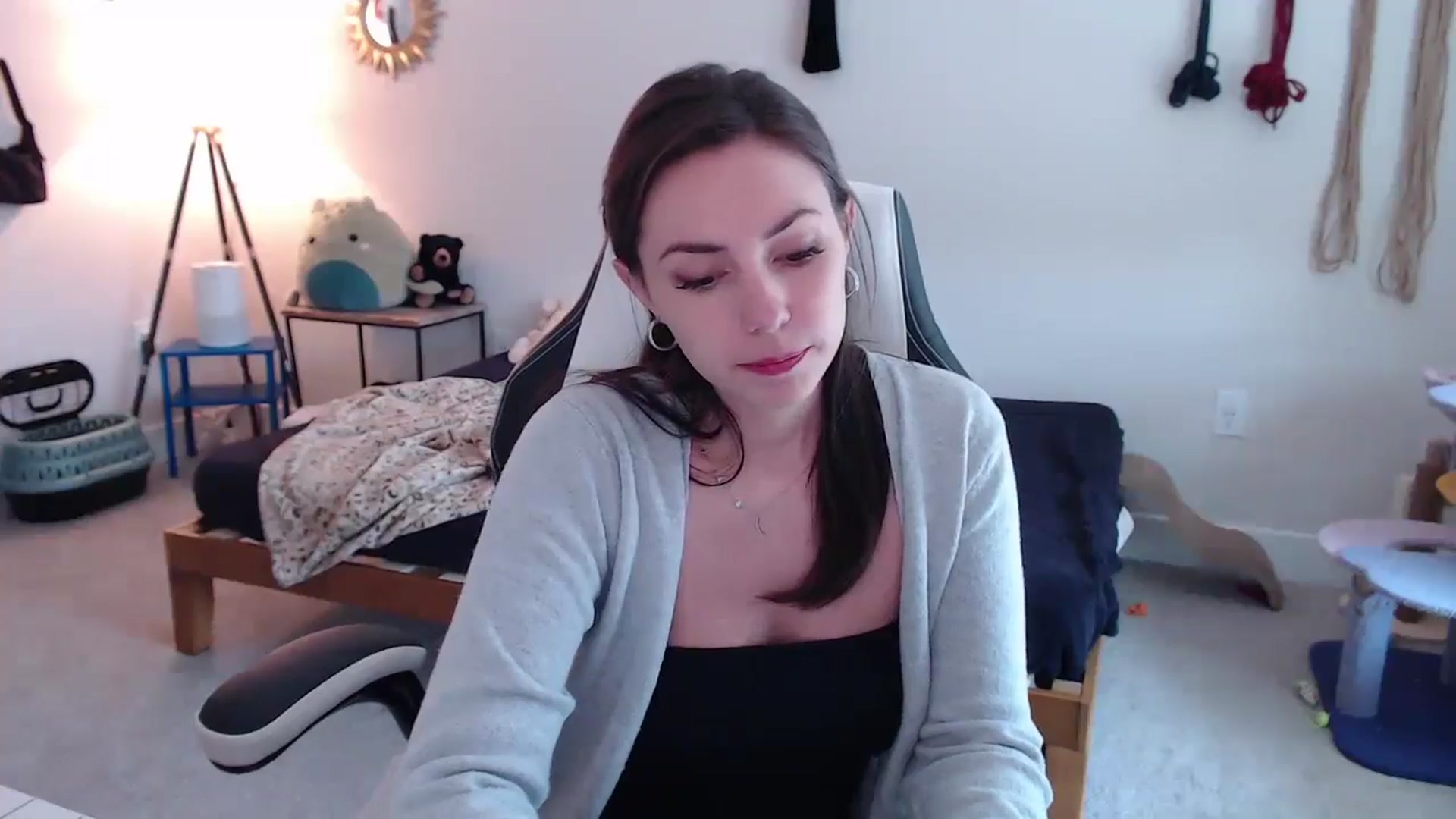 Gallery image thumbnail from MollyMaeve's myfreecams stream on, 05/12/2024, 18:12 image 3 of 20