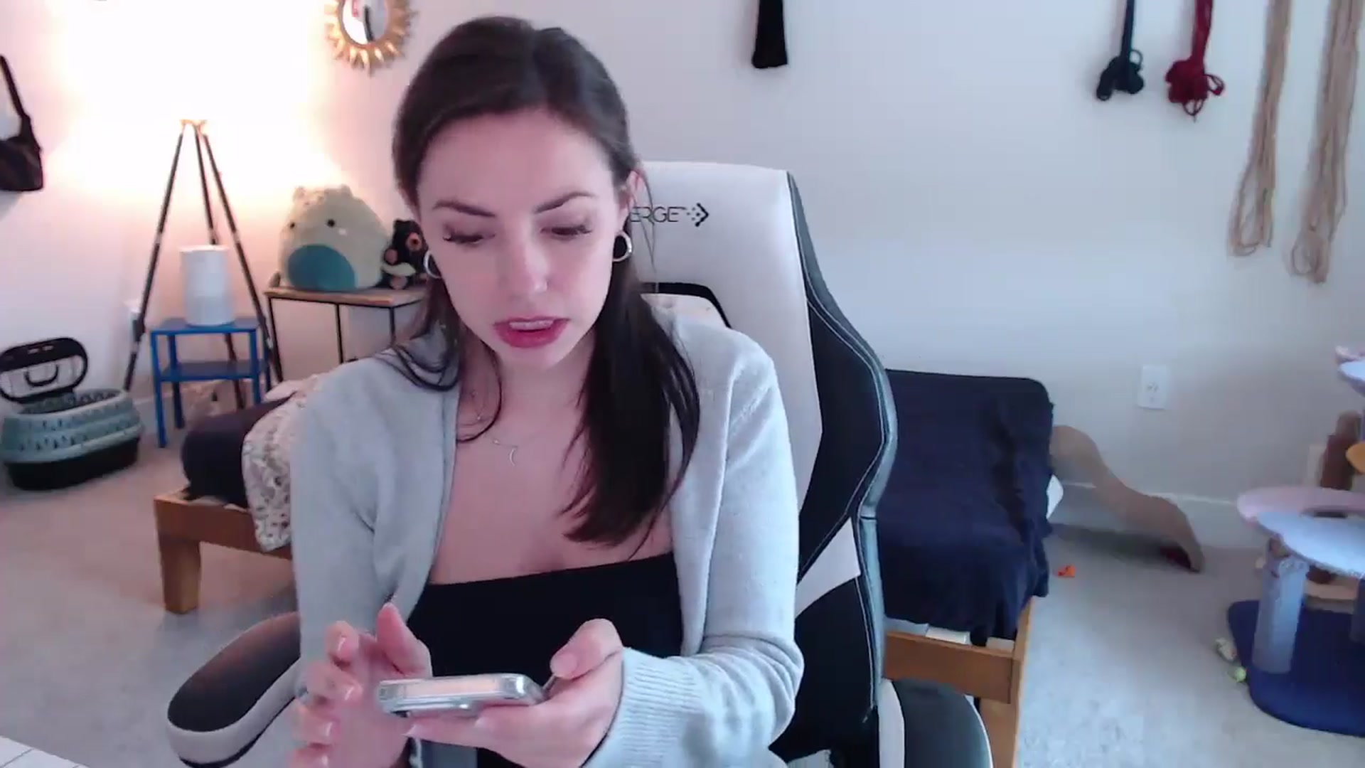 Gallery image thumbnail from MollyMaeve's myfreecams stream on, 05/12/2024, 18:12 image 7 of 20