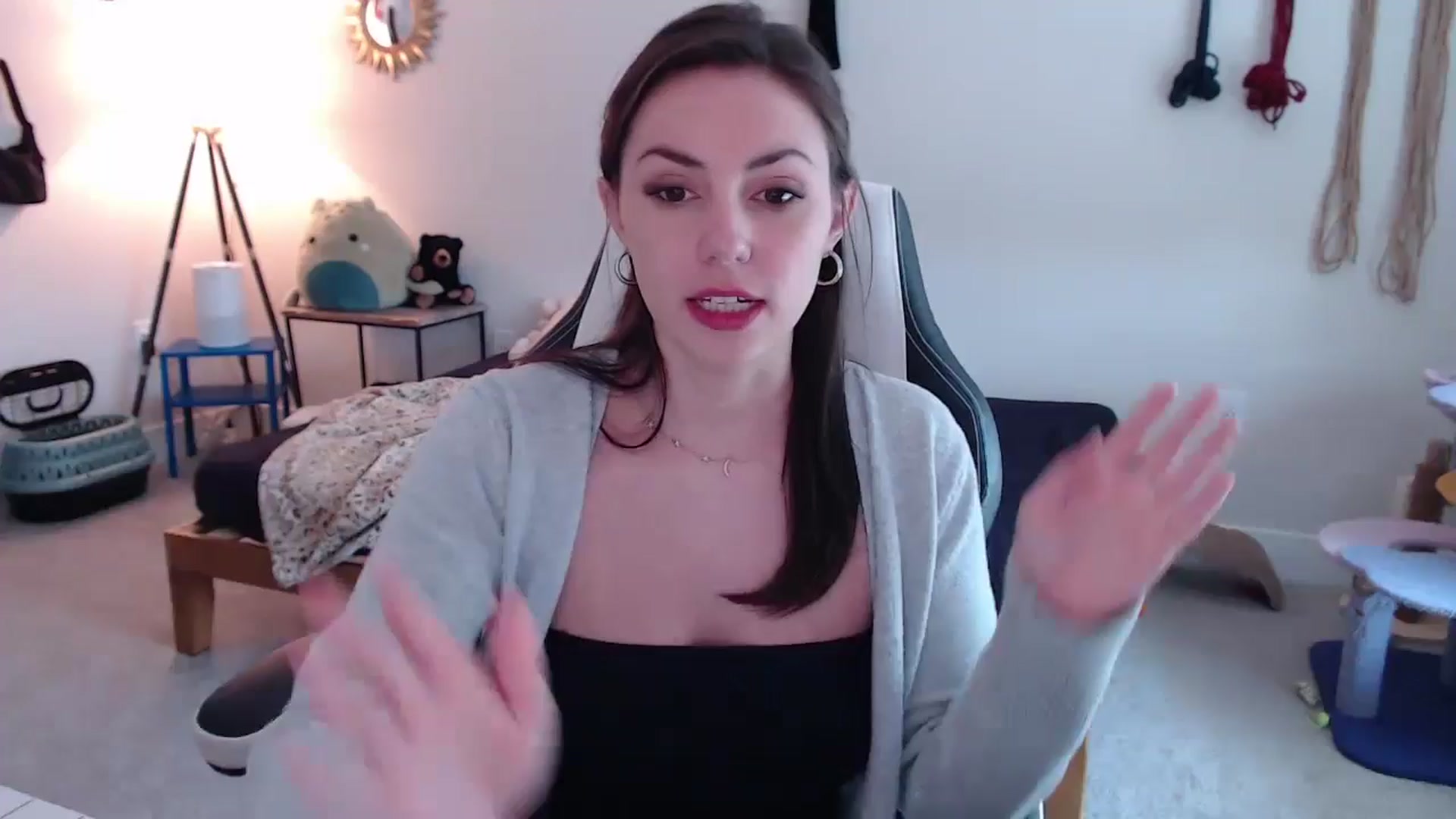 Gallery image thumbnail from MollyMaeve's myfreecams stream on, 05/12/2024, 18:12 image 1 of 20