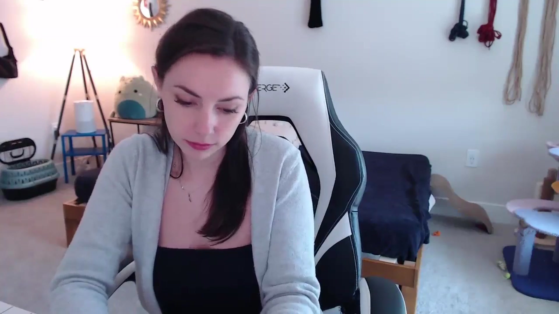 Gallery image thumbnail from MollyMaeve's myfreecams stream on, 05/12/2024, 18:12 image 5 of 20
