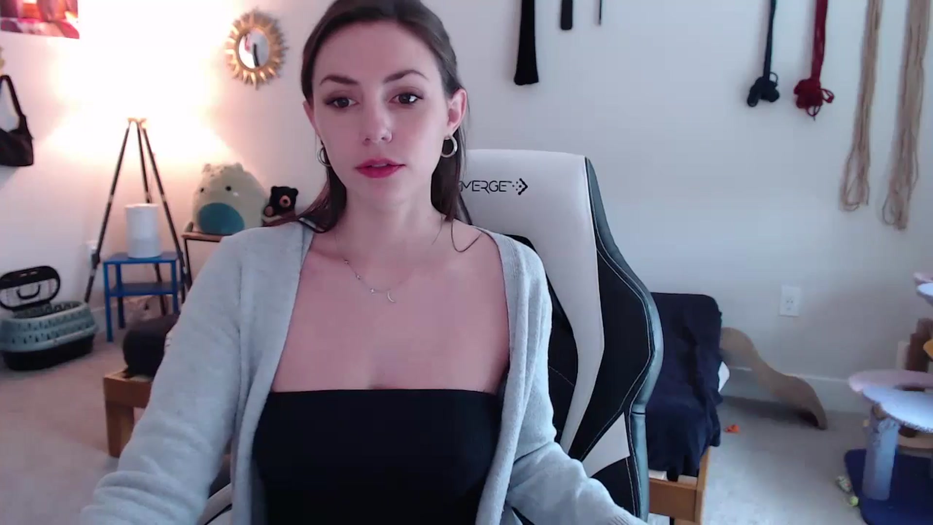 Gallery image thumbnail from MollyMaeve's myfreecams stream on, 05/12/2024, 18:40 image 8 of 20