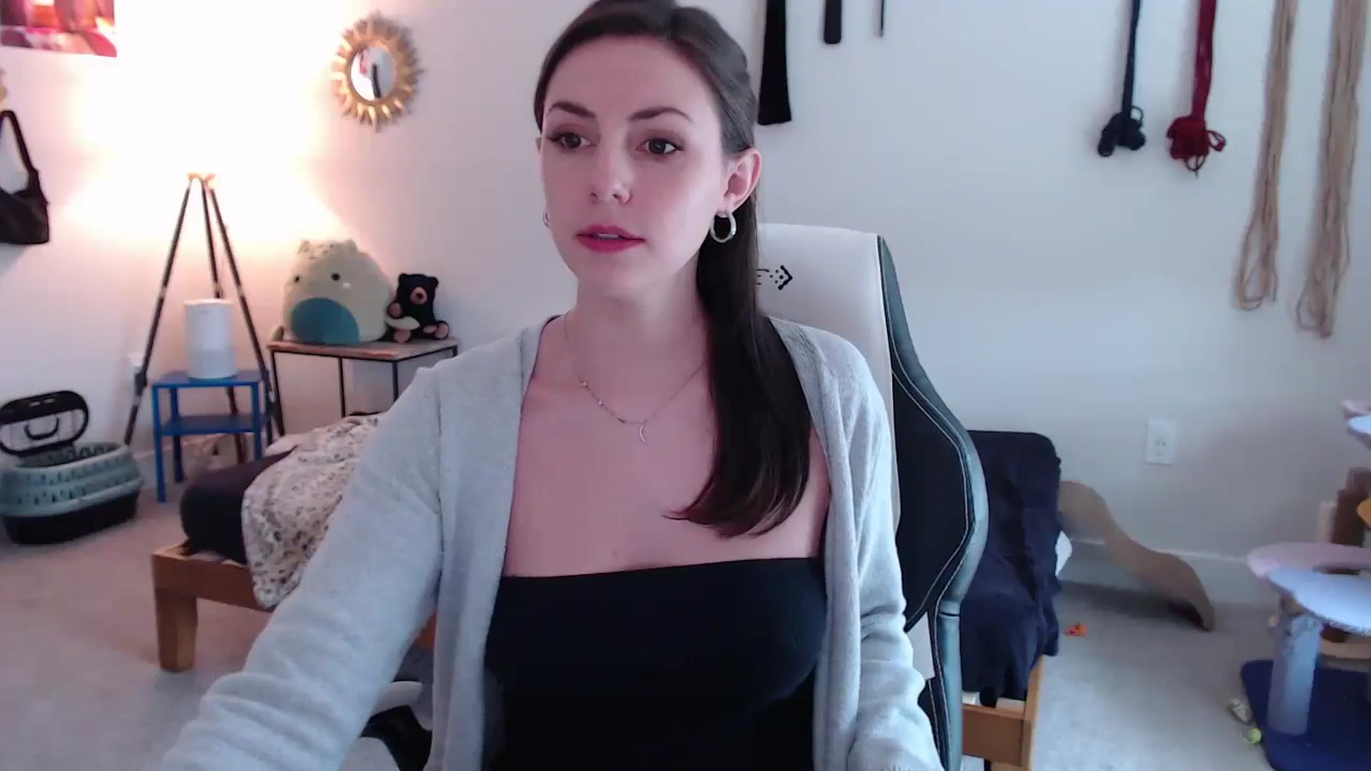 Gallery image thumbnail from MollyMaeve's myfreecams stream on, 05/12/2024, 18:40 image 15 of 20