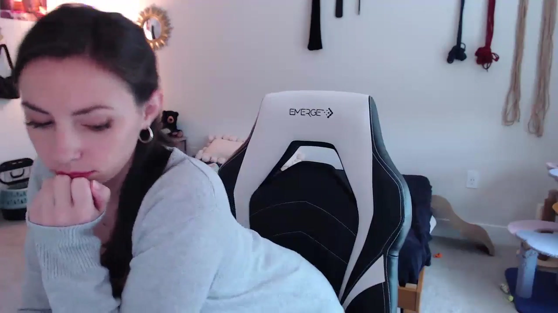 Gallery image thumbnail from MollyMaeve's myfreecams stream on, 05/12/2024, 18:40 image 18 of 20