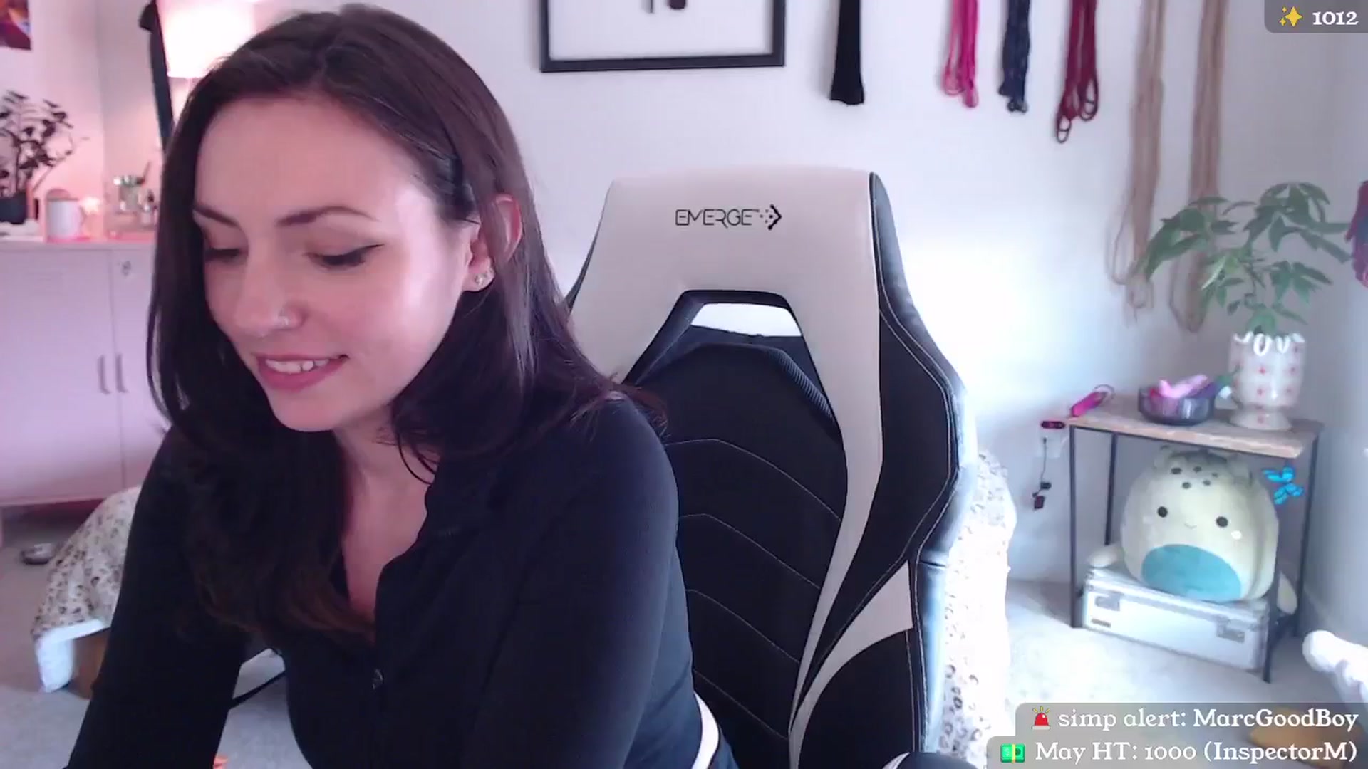 Gallery image thumbnail from MollyMaeve's myfreecams stream on, 05/22/2024, 20:44 image 9 of 20