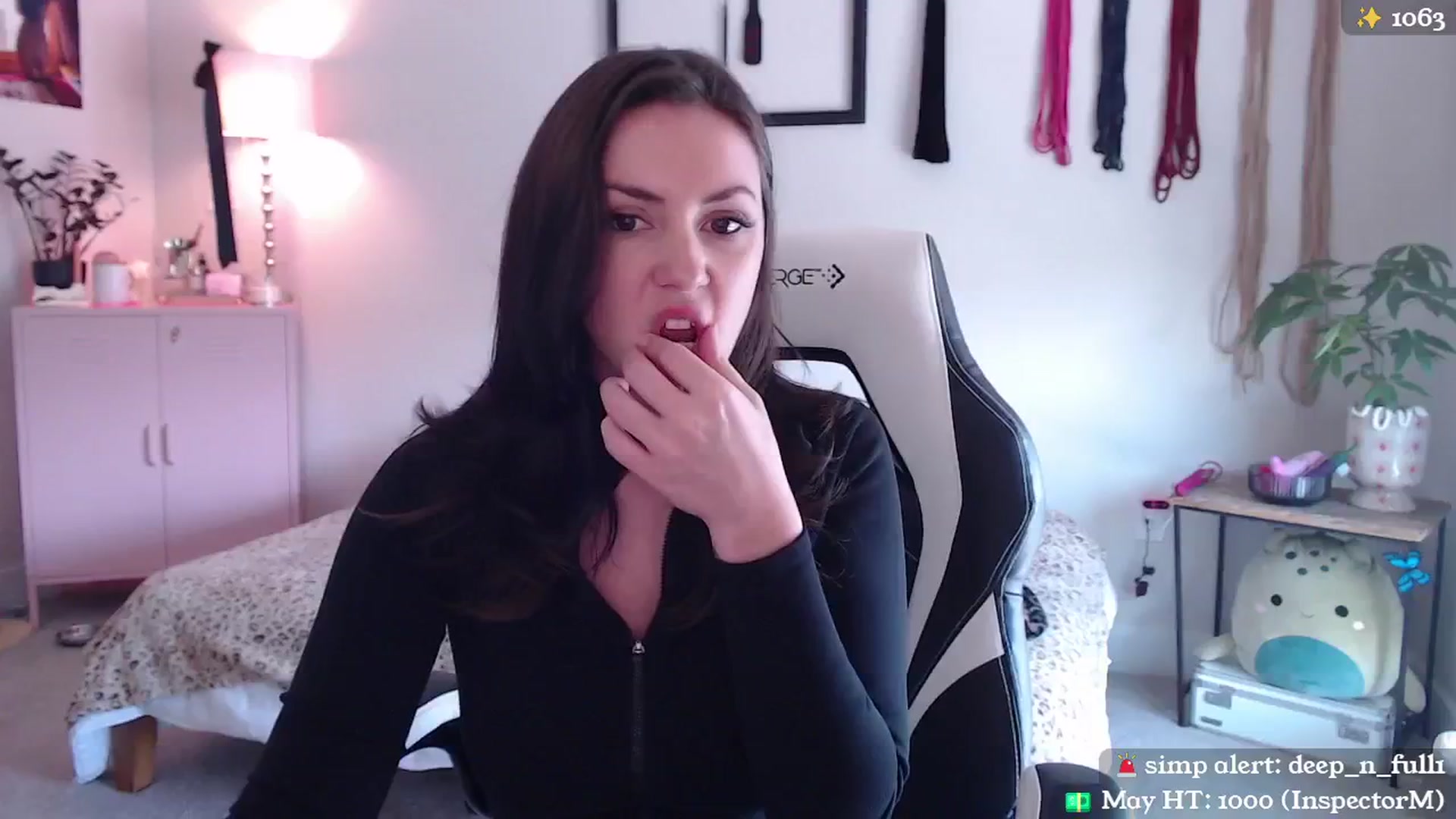 Gallery image thumbnail from MollyMaeve's myfreecams stream on, 05/22/2024, 20:44 image 1 of 20