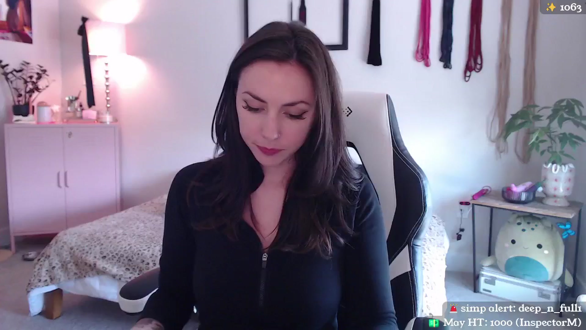 Gallery image thumbnail from MollyMaeve's myfreecams stream on, 05/22/2024, 20:44 image 2 of 20
