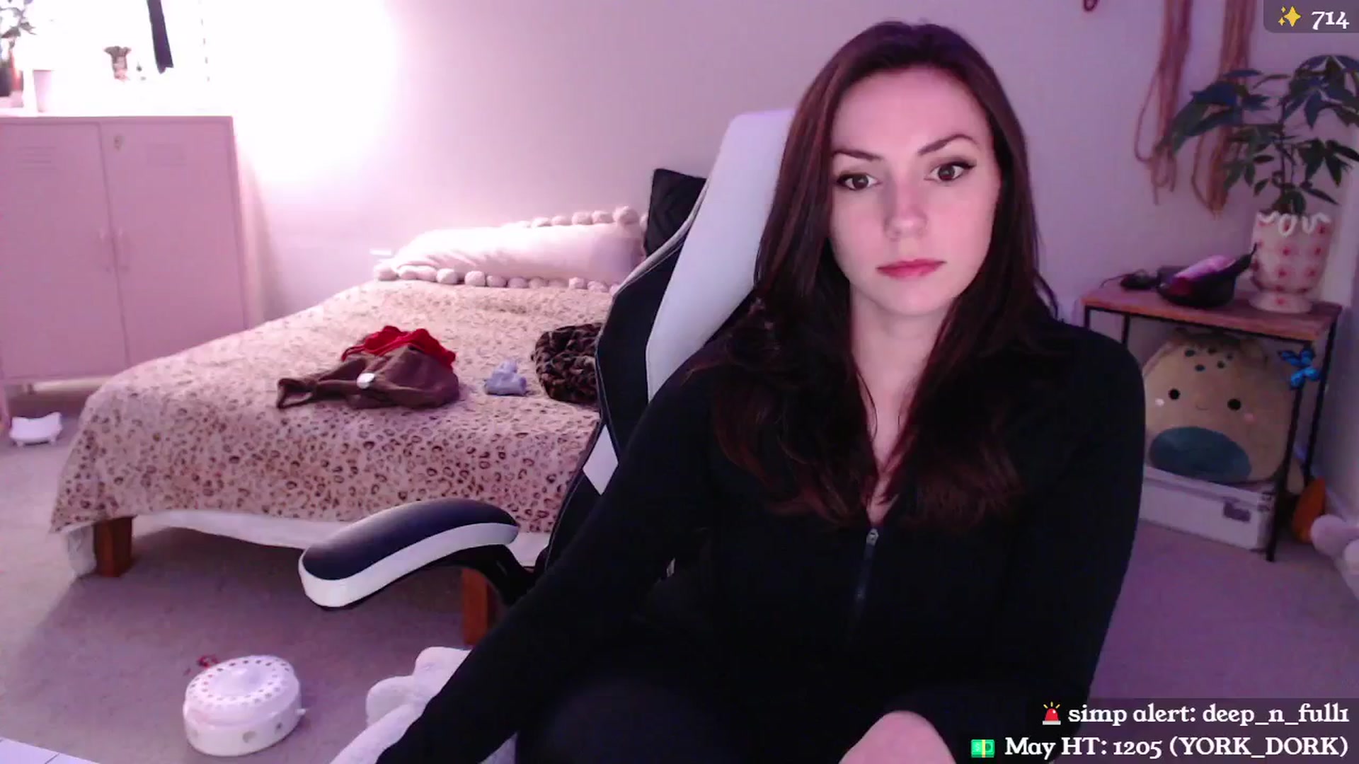 Gallery image thumbnail from MollyMaeve's myfreecams stream on, 05/23/2024, 04:31 image 6 of 20