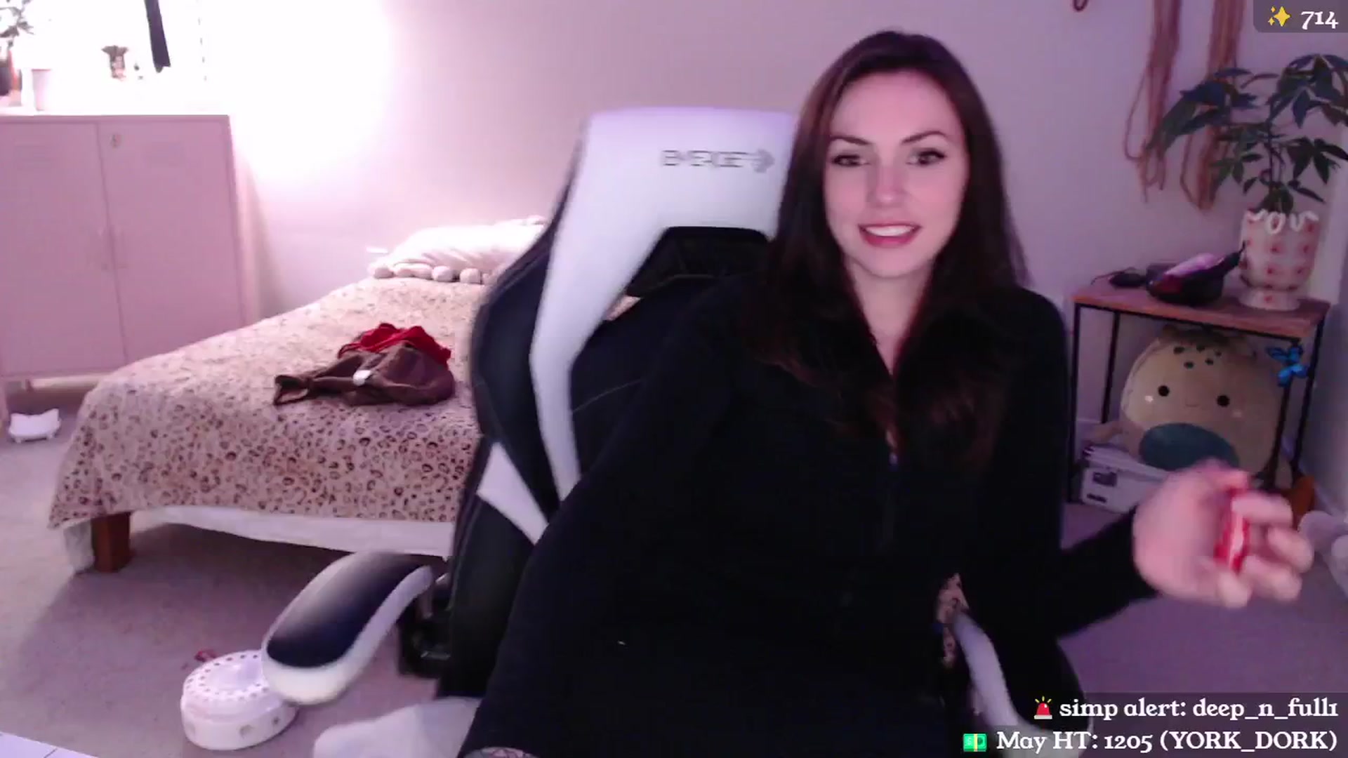Gallery image thumbnail from MollyMaeve's myfreecams stream on, 05/23/2024, 04:31 image 11 of 20