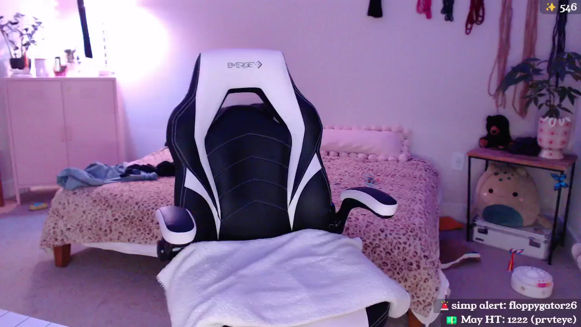 Gallery image thumbnail from MollyMaeve's myfreecams stream on, 05/25/2024, 04:15 image 19 of 20