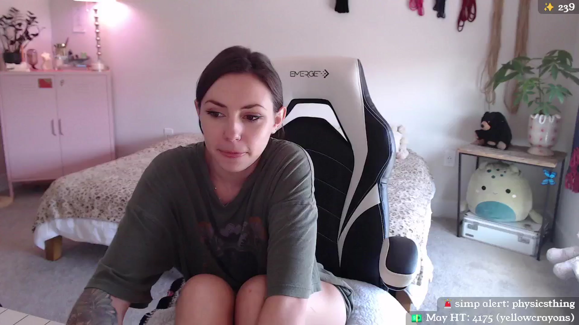 Gallery image thumbnail from MollyMaeve's myfreecams stream on, 05/31/2024, 21:16 image 6 of 20
