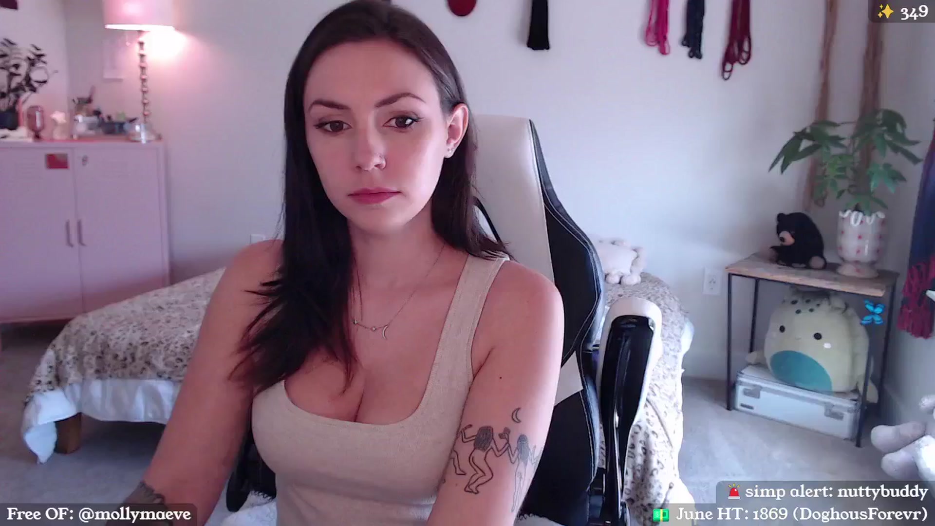 Gallery image thumbnail from MollyMaeve's myfreecams stream on, 06/04/2024, 19:00 image 7 of 20