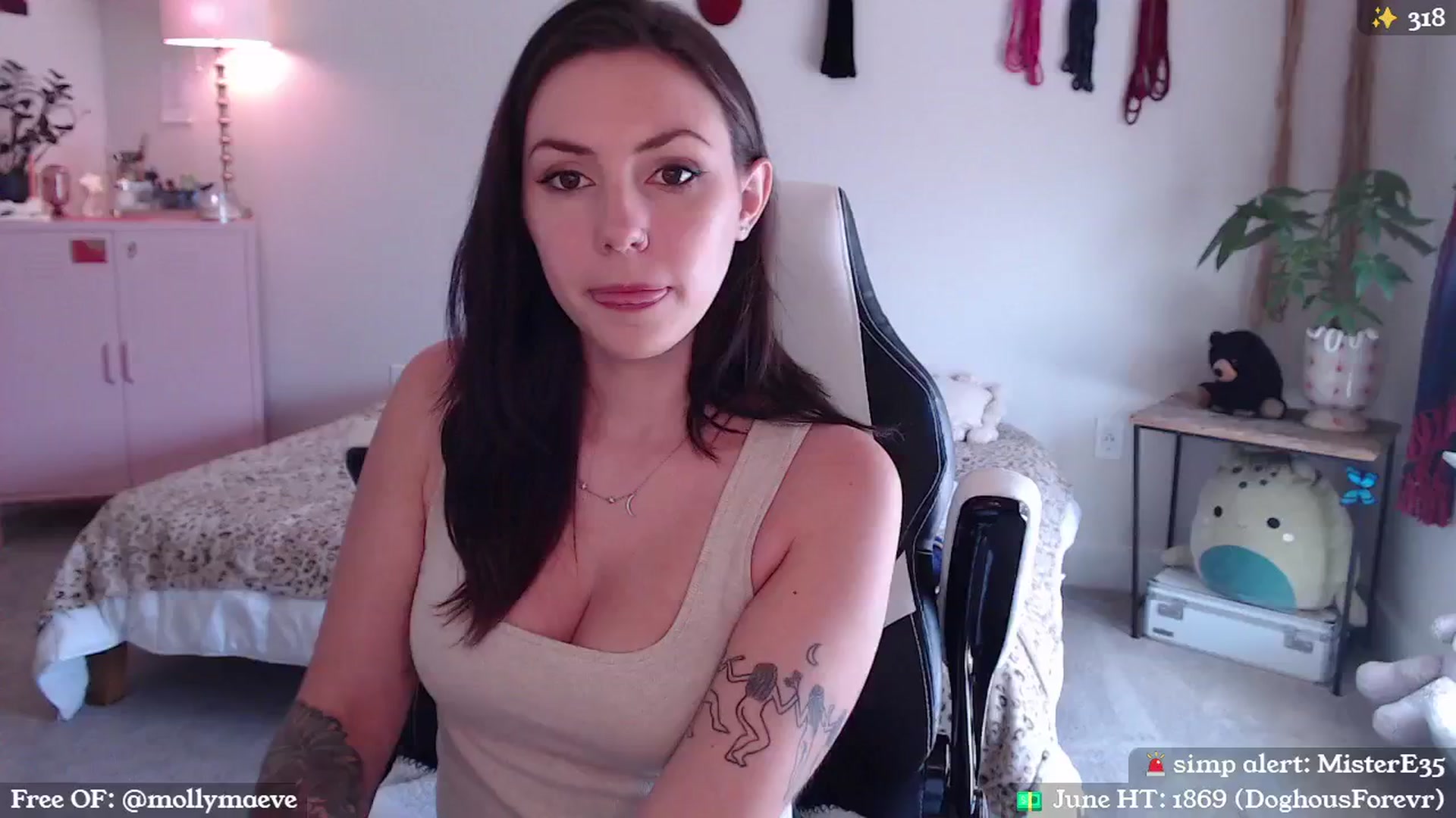 Gallery image thumbnail from MollyMaeve's myfreecams stream on, 06/04/2024, 19:00 image 8 of 20