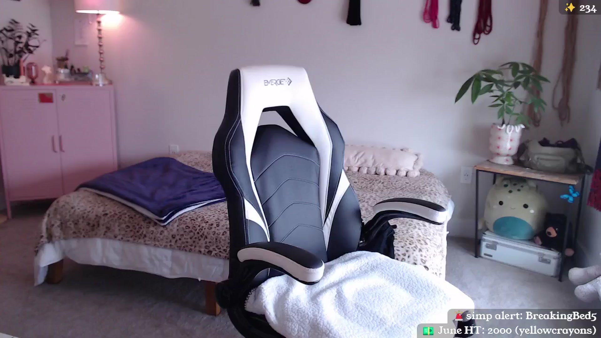 Gallery image thumbnail from MollyMaeve's myfreecams stream on, 06/07/2024, 20:04 image 17 of 20